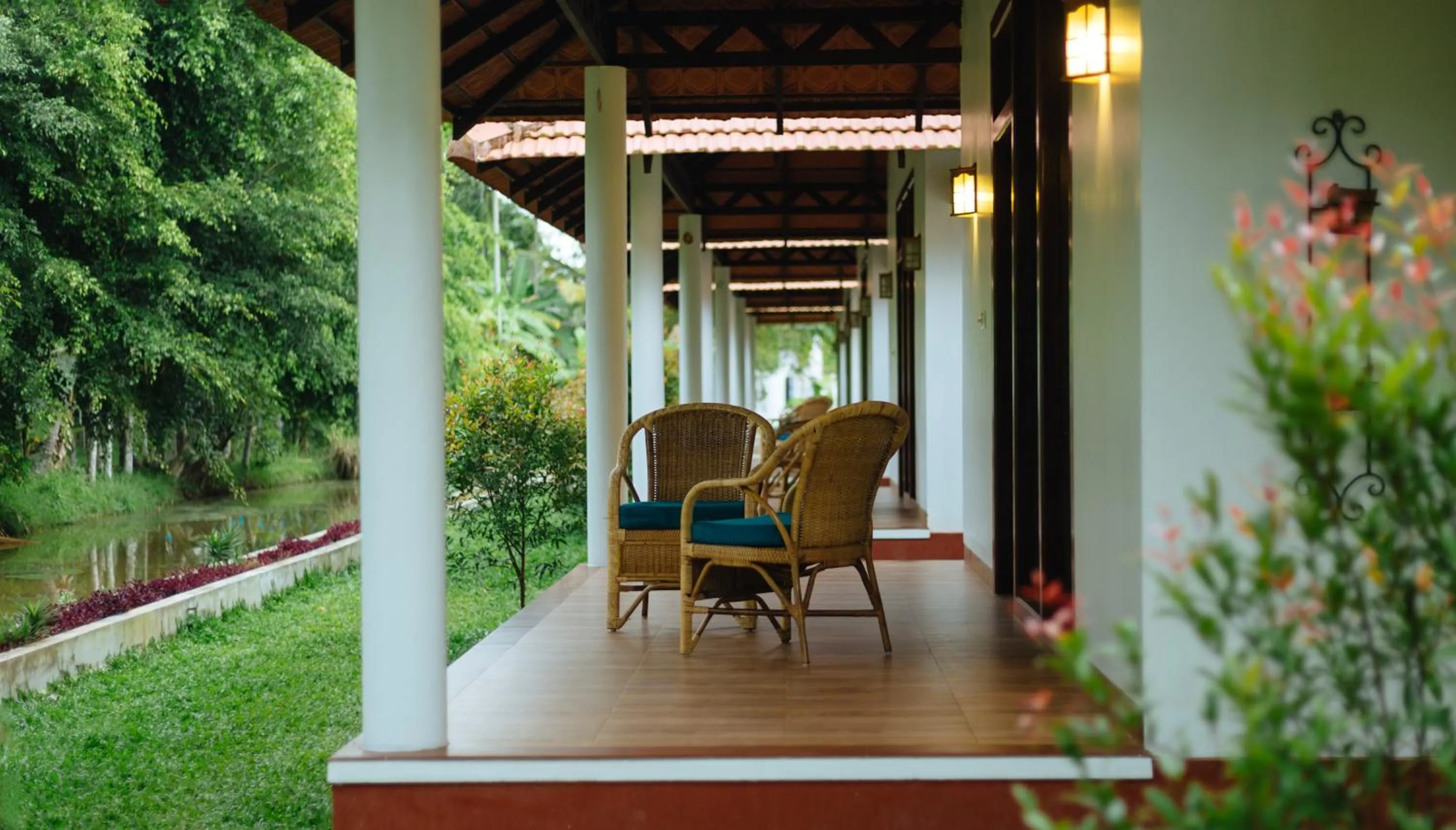 Day in Palmgrove Lake Resort