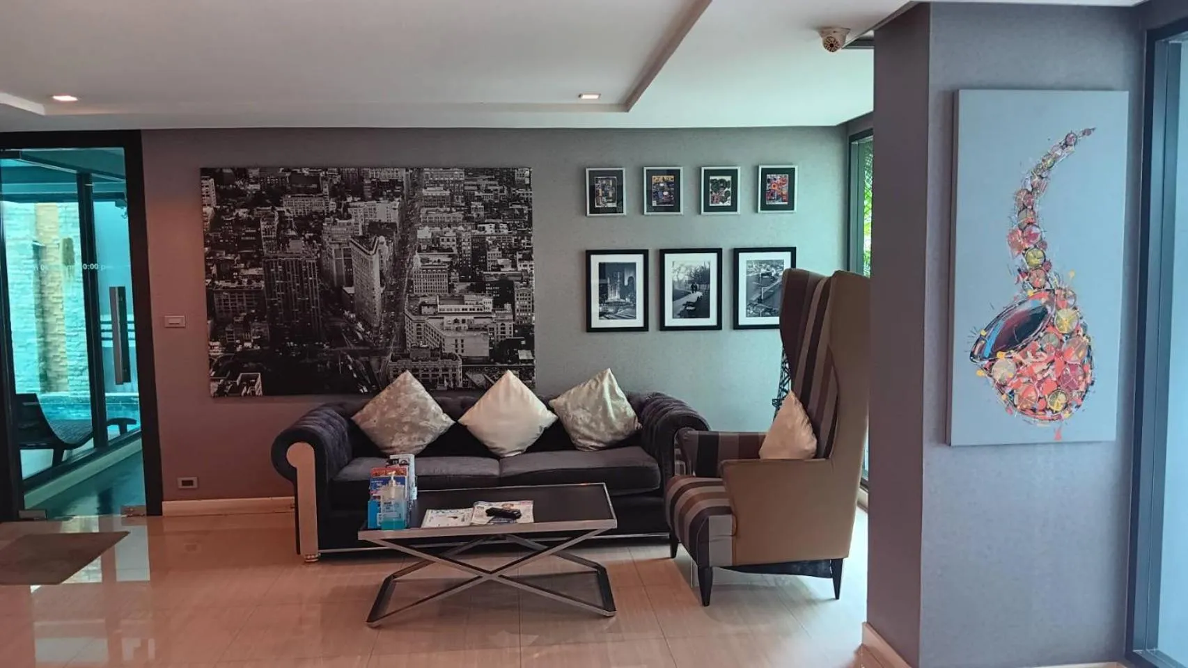 Seating area in J Residence Thonglor 8