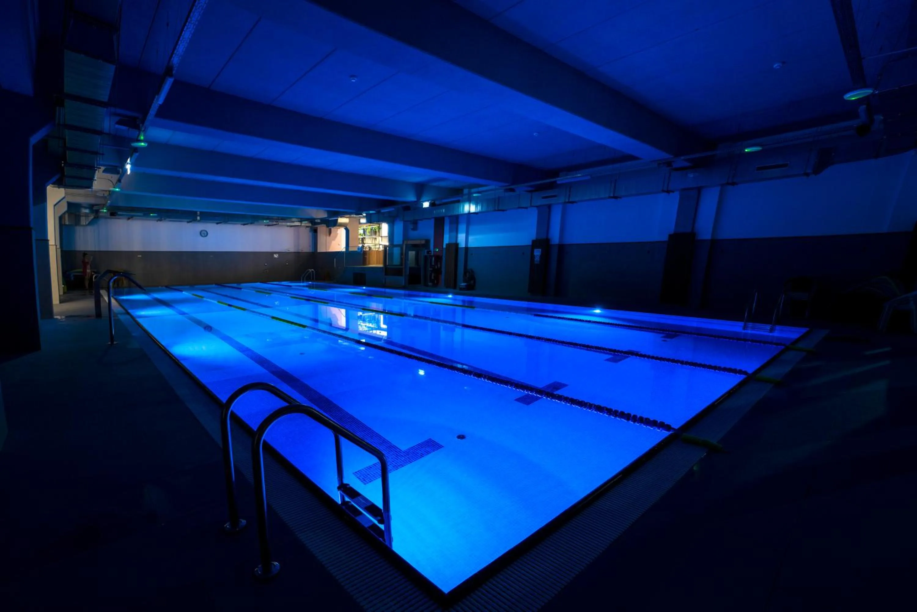 Swimming pool in Hotel Boutique Aquarel