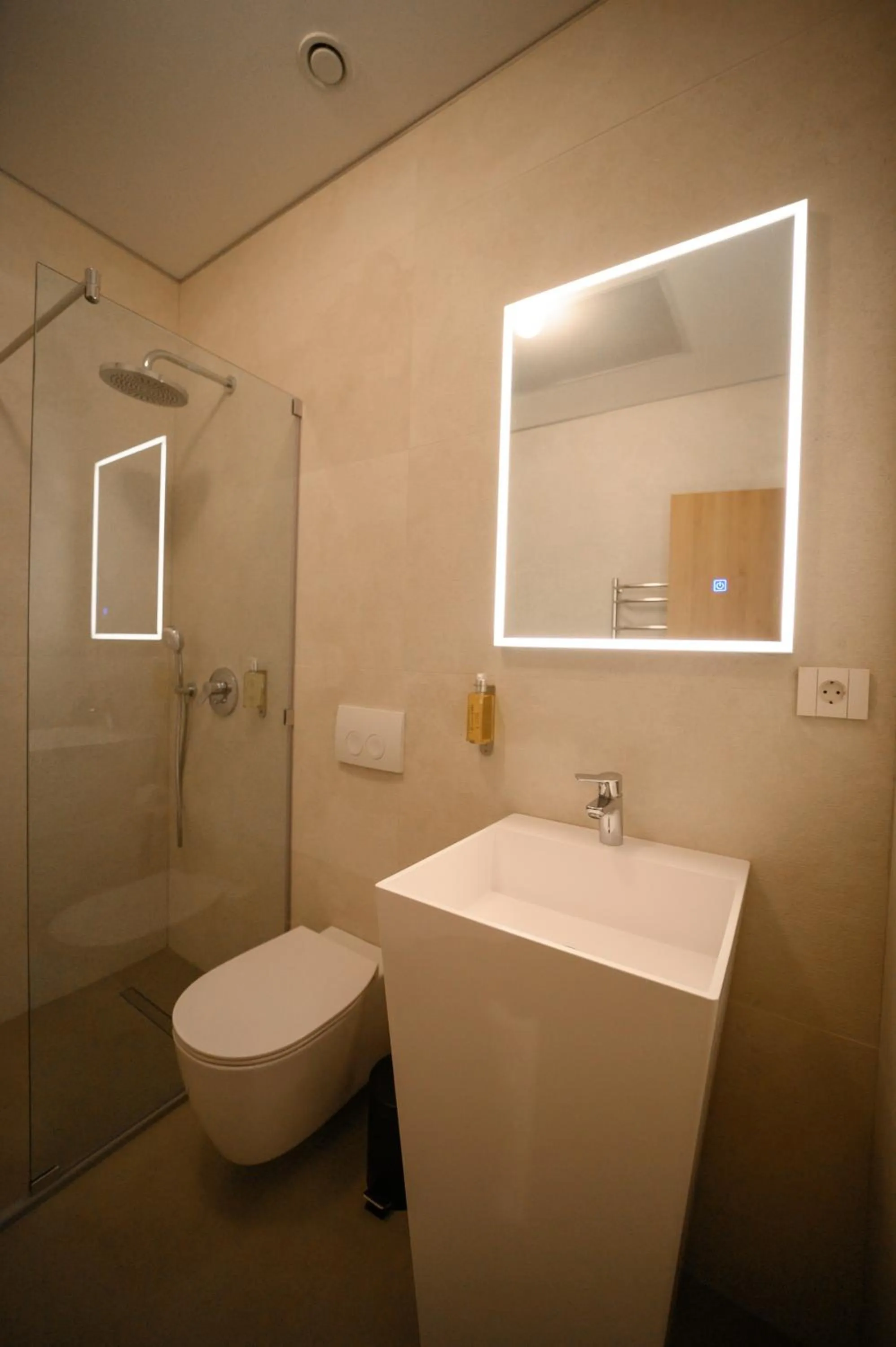 Shower in Hotel Boutique Aquarel