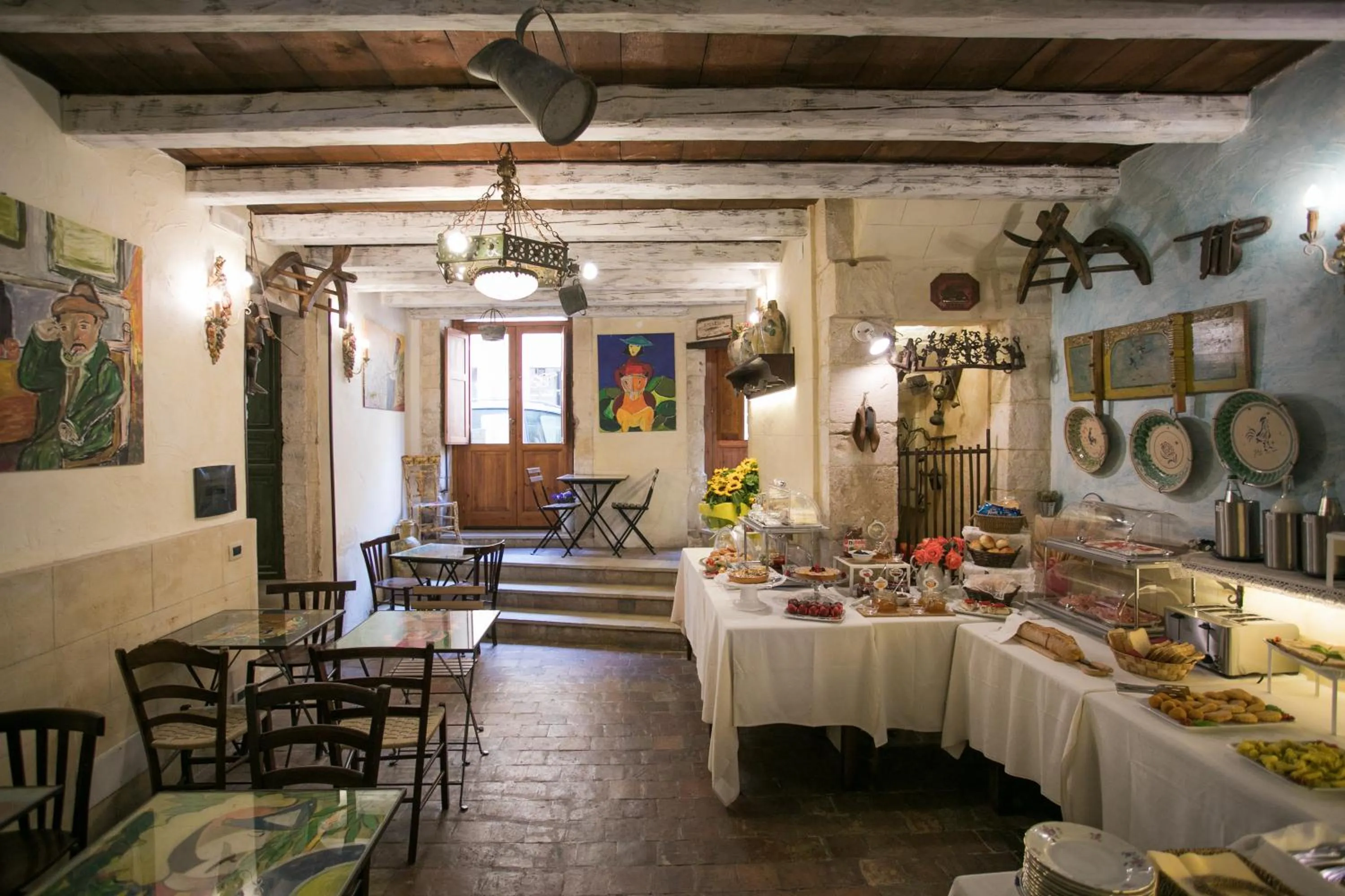 Buffet breakfast in Hotel Henry's House