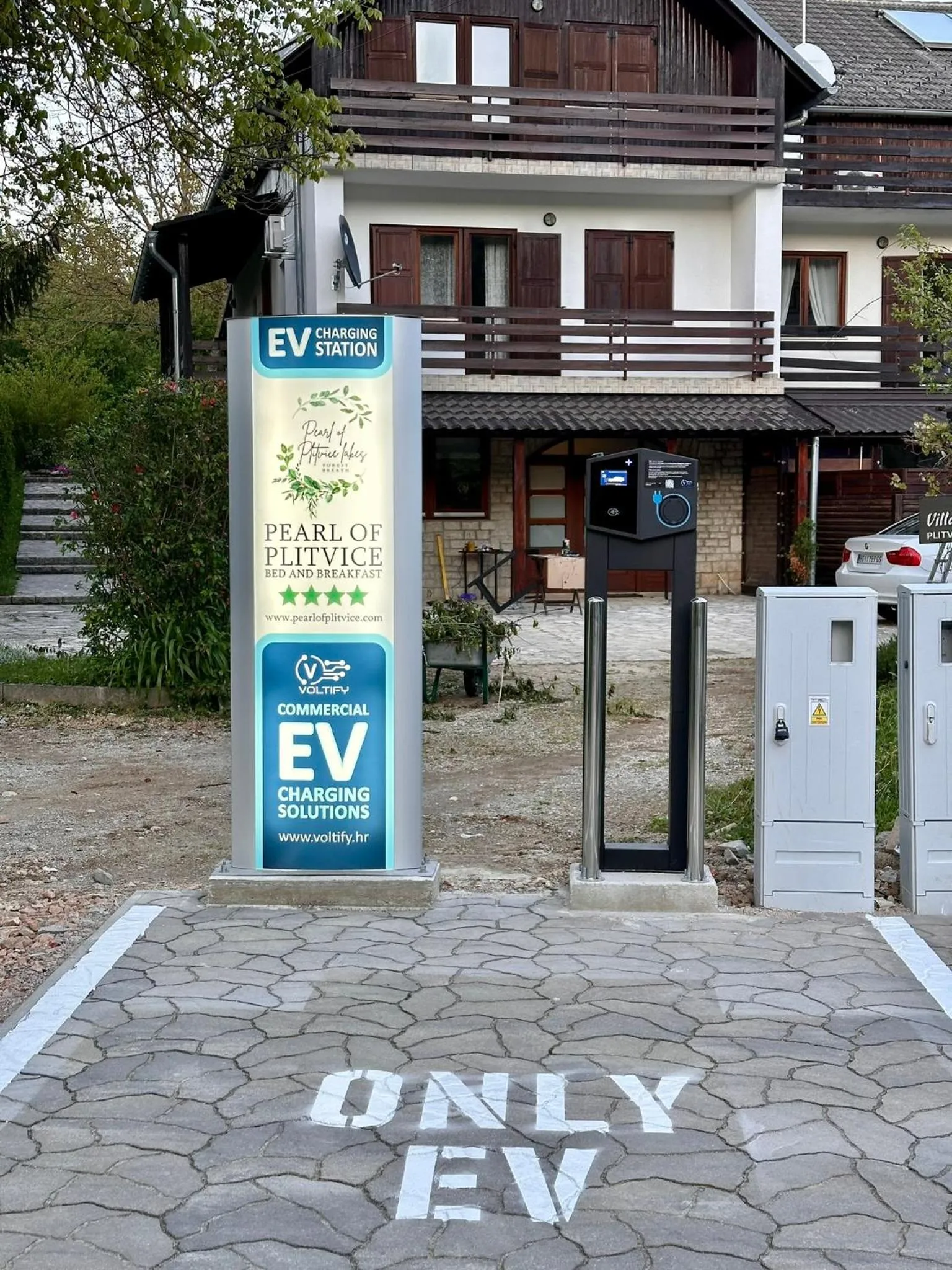 Property logo or sign in Boutique Villa Pearl of Plitvice, Plitvice Lakes