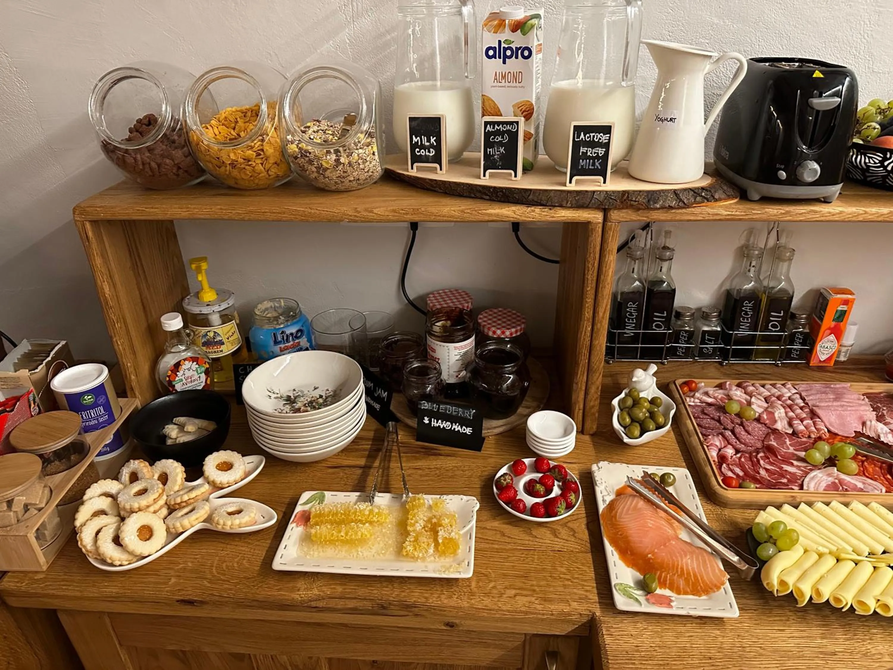 Breakfast in Boutique Villa Pearl of Plitvice, Plitvice Lakes