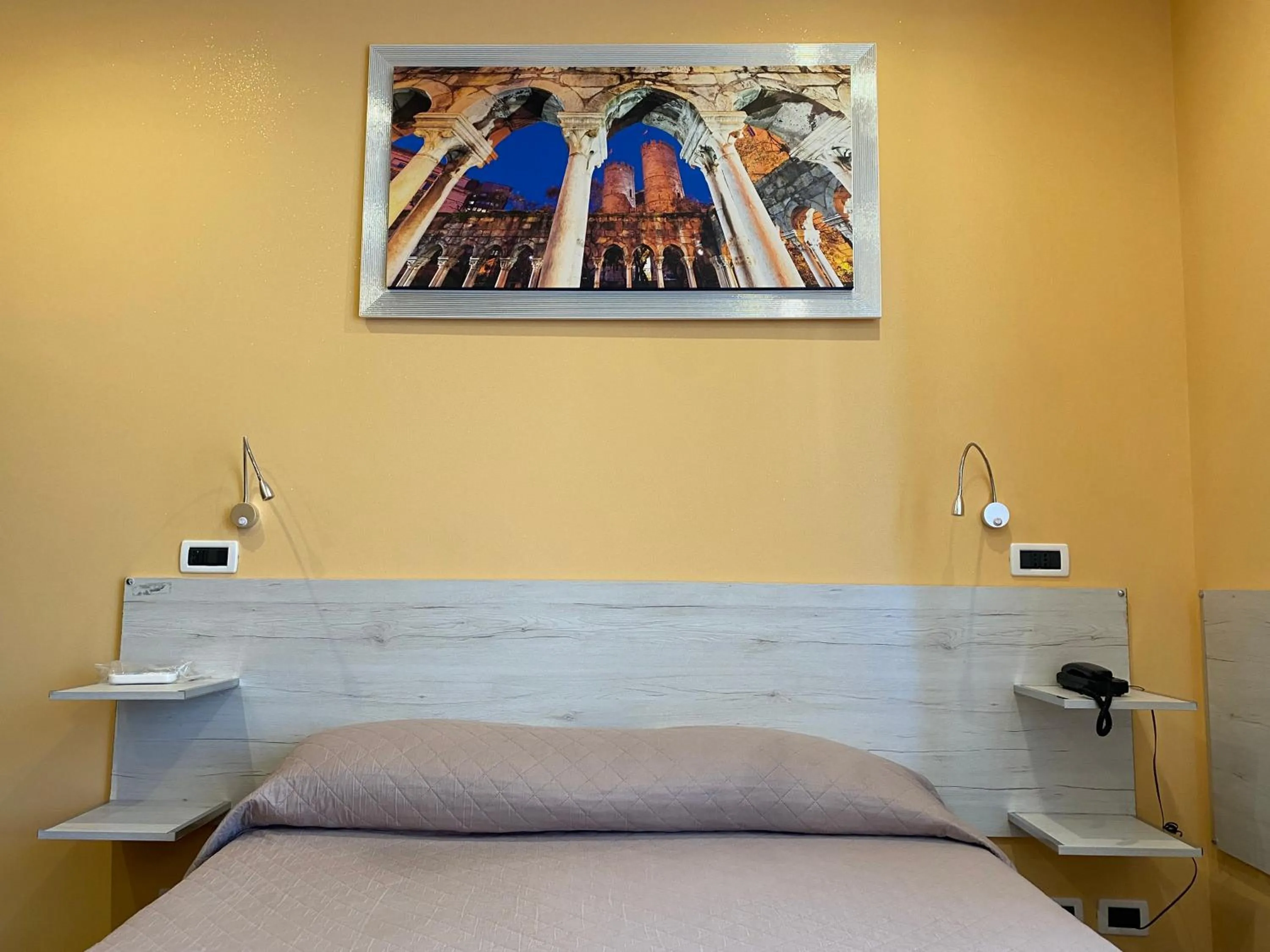 Bed in Albergo Parigi