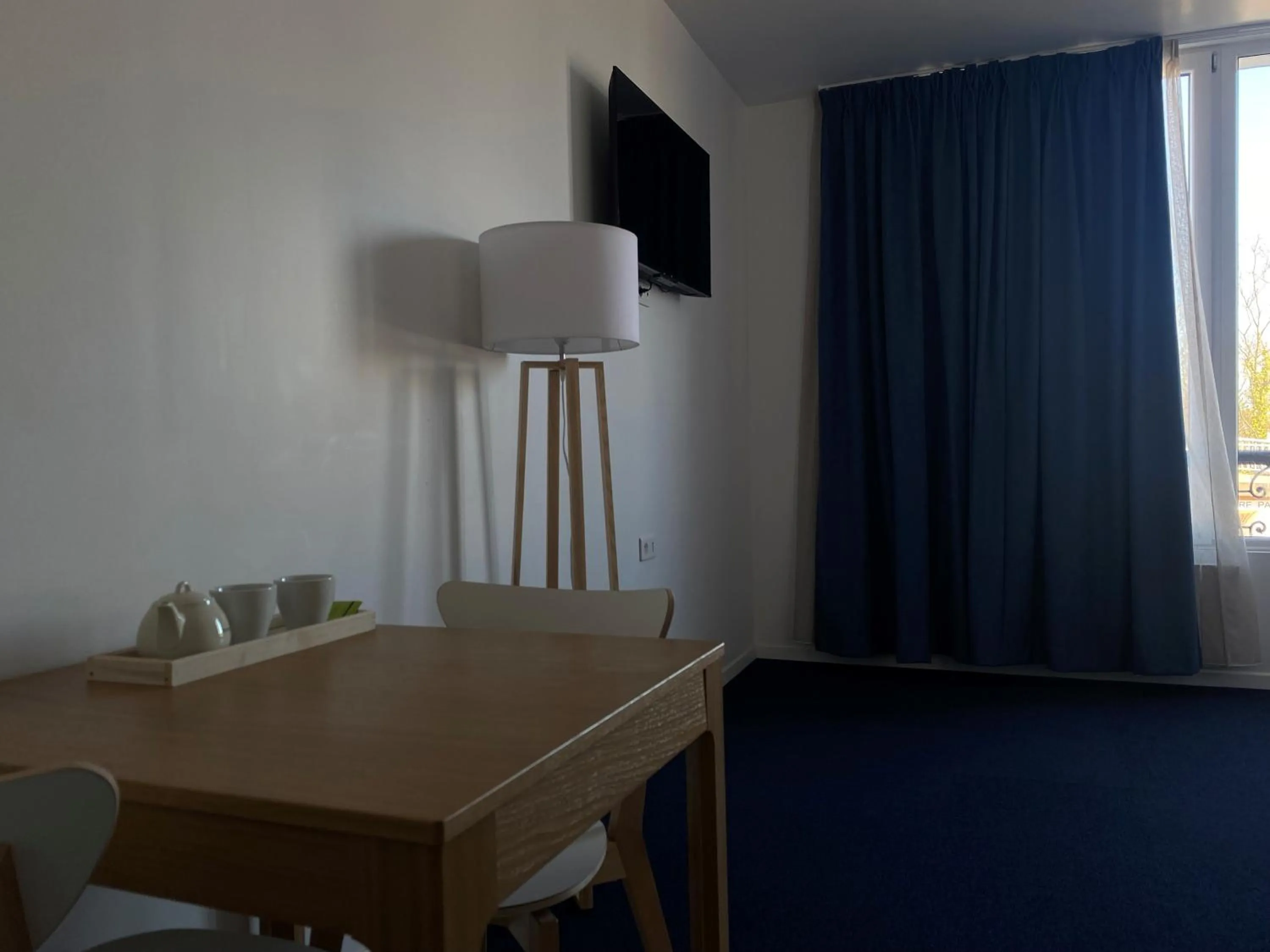 Dining area in Appart' hôtel 7 sensation