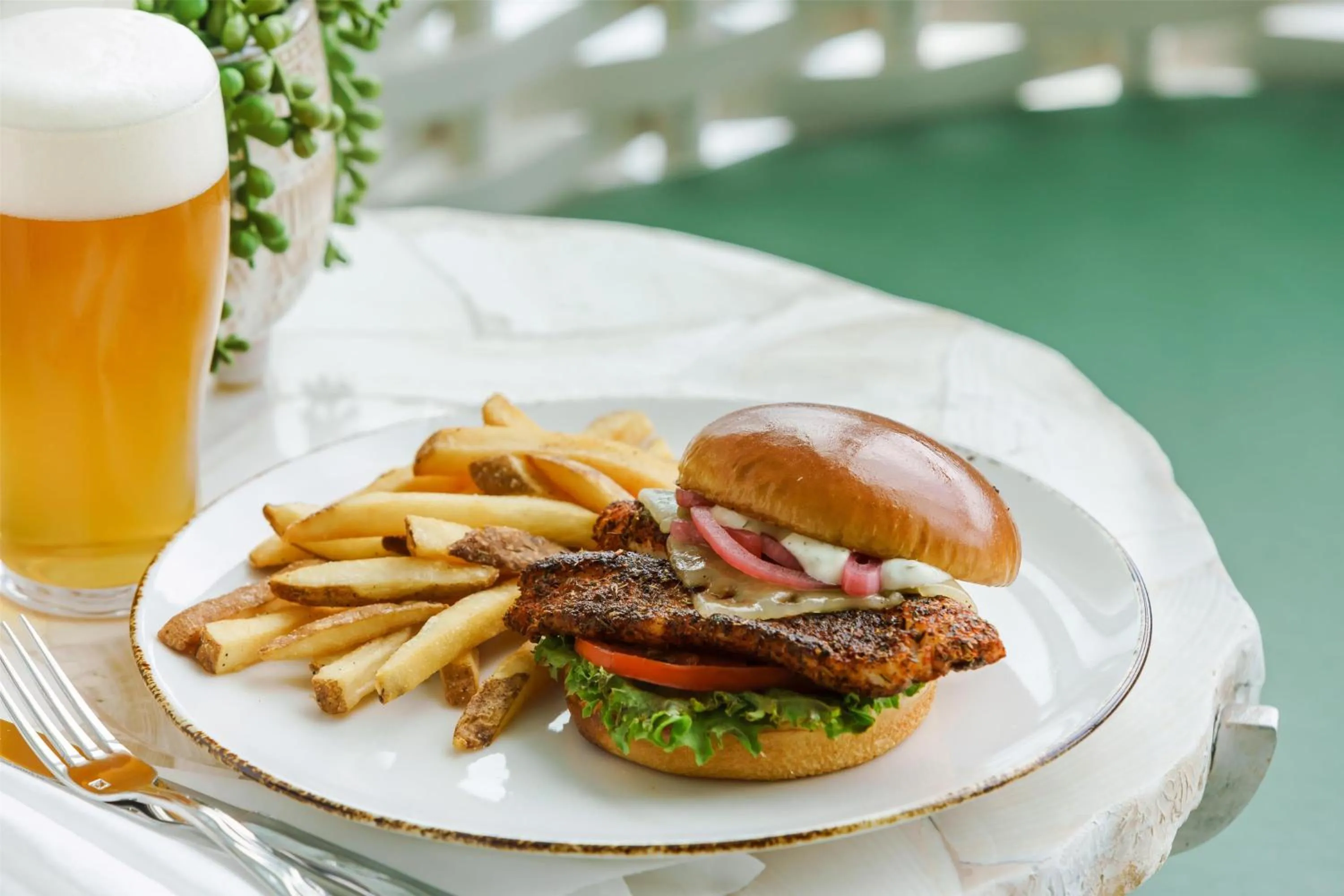 Restaurant/places to eat in Hyatt Place Panama City Beach - Beachfront