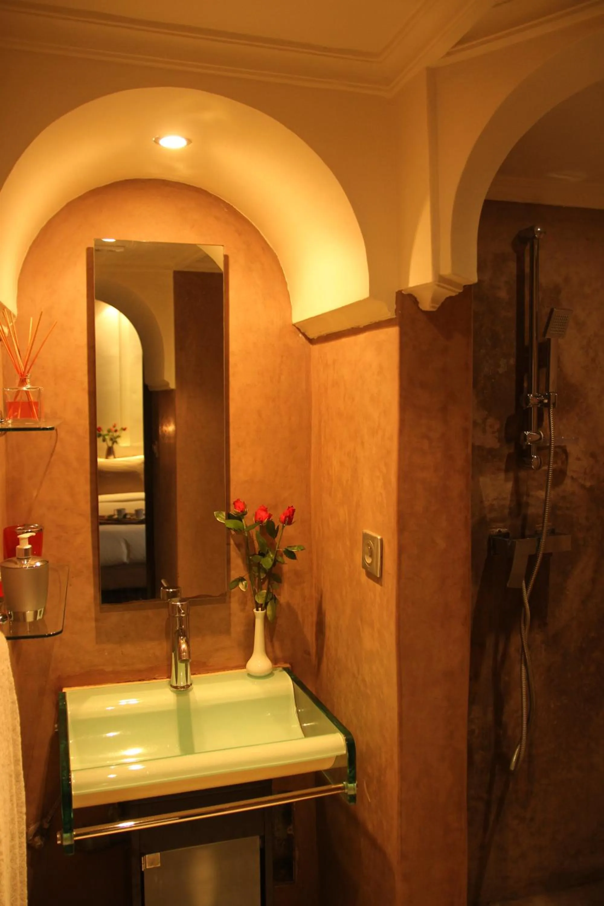 Bathroom in Riad Carllian