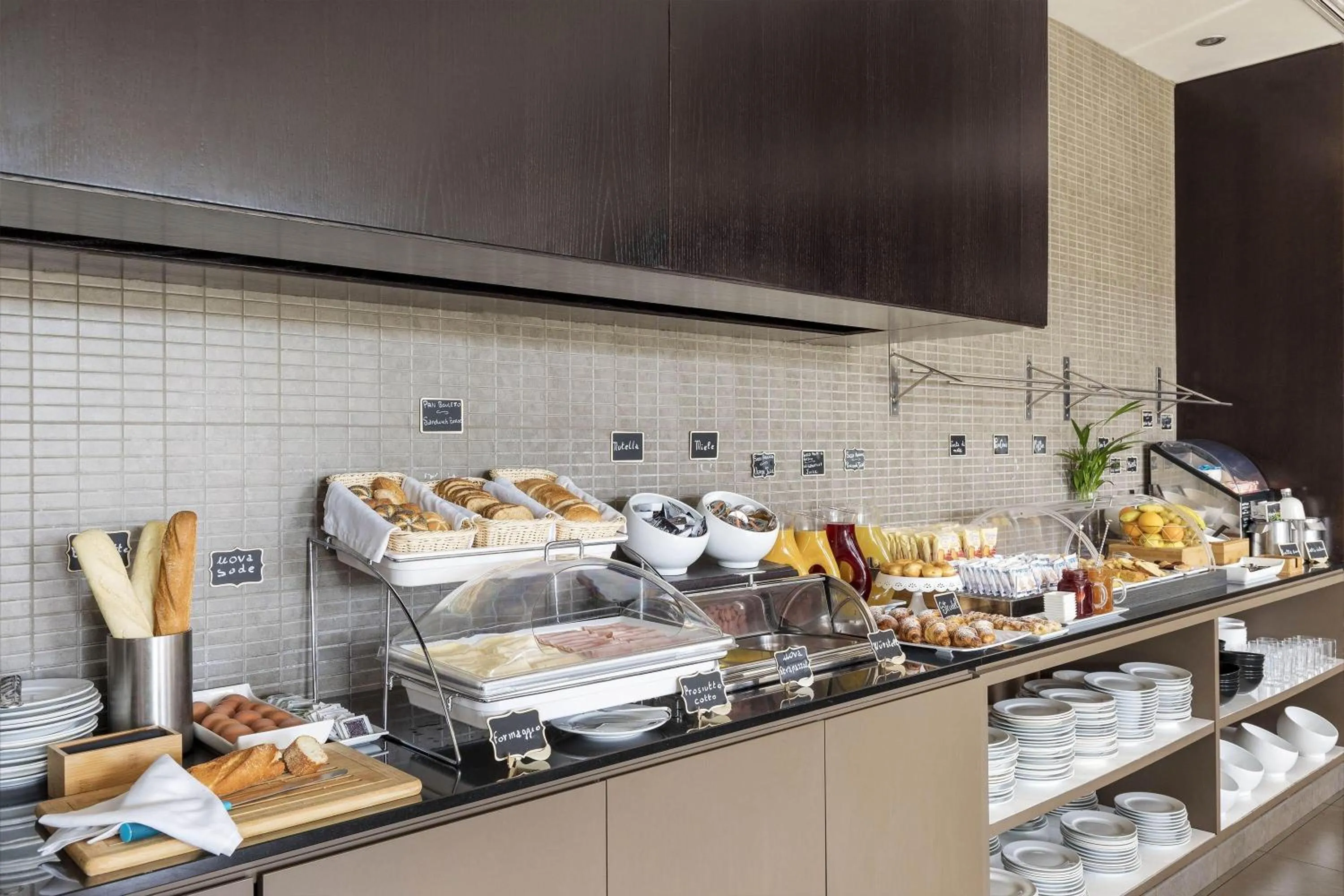 Restaurant/places to eat in B&B Hotel Arezzo