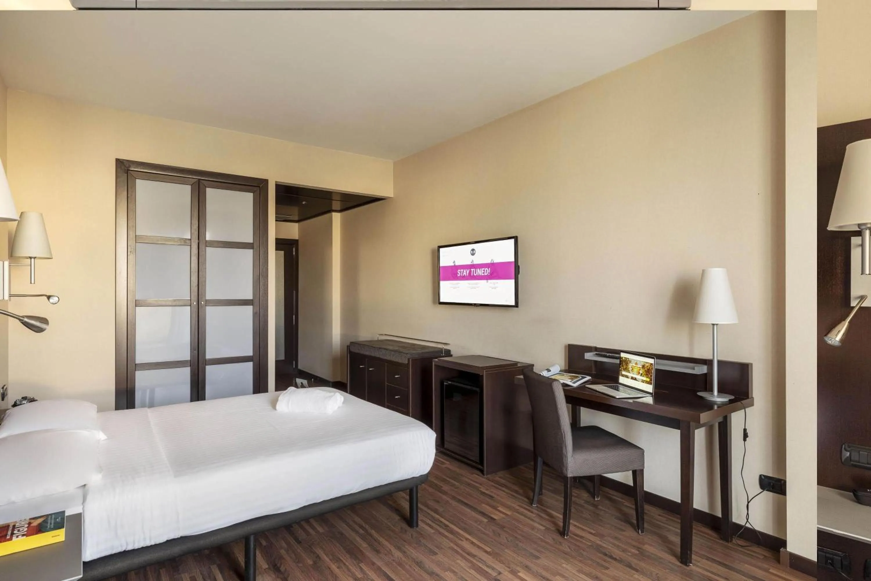 Photo of the whole room, Bed in B&B Hotel Arezzo