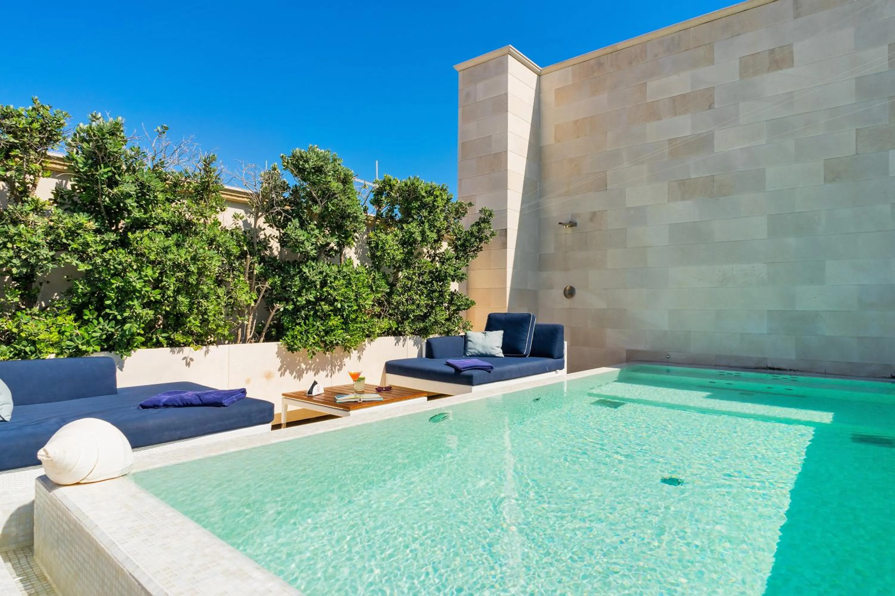 Pool view in Palazzo del Corso – Boutique Hotel