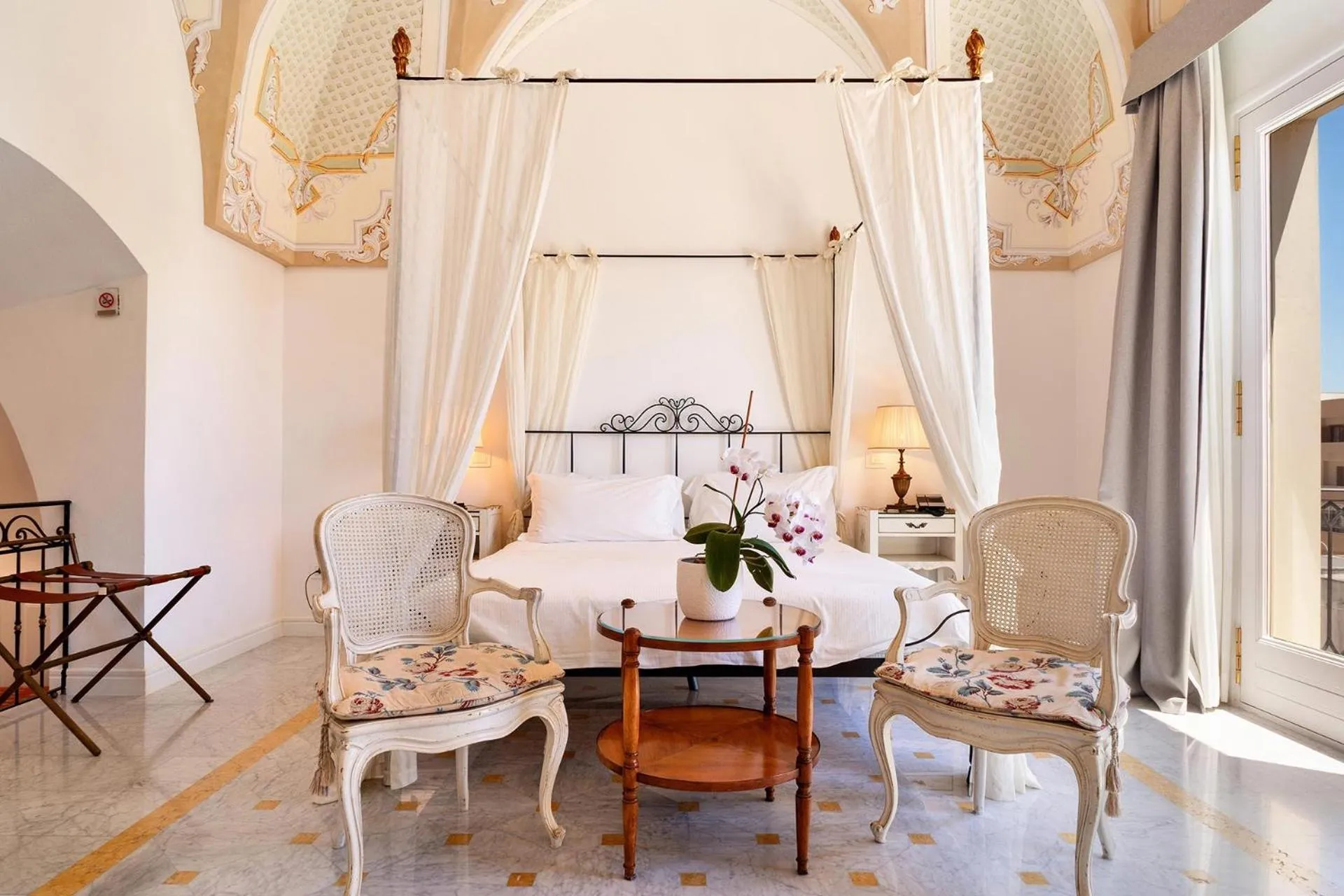 Bed in Palazzo del Corso – Boutique Hotel