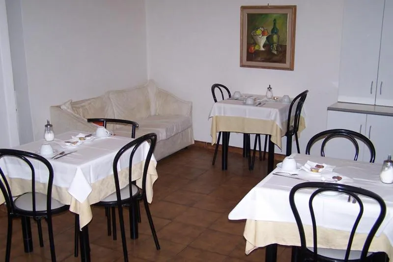 Restaurant/places to eat in Hotel Aldobrandini