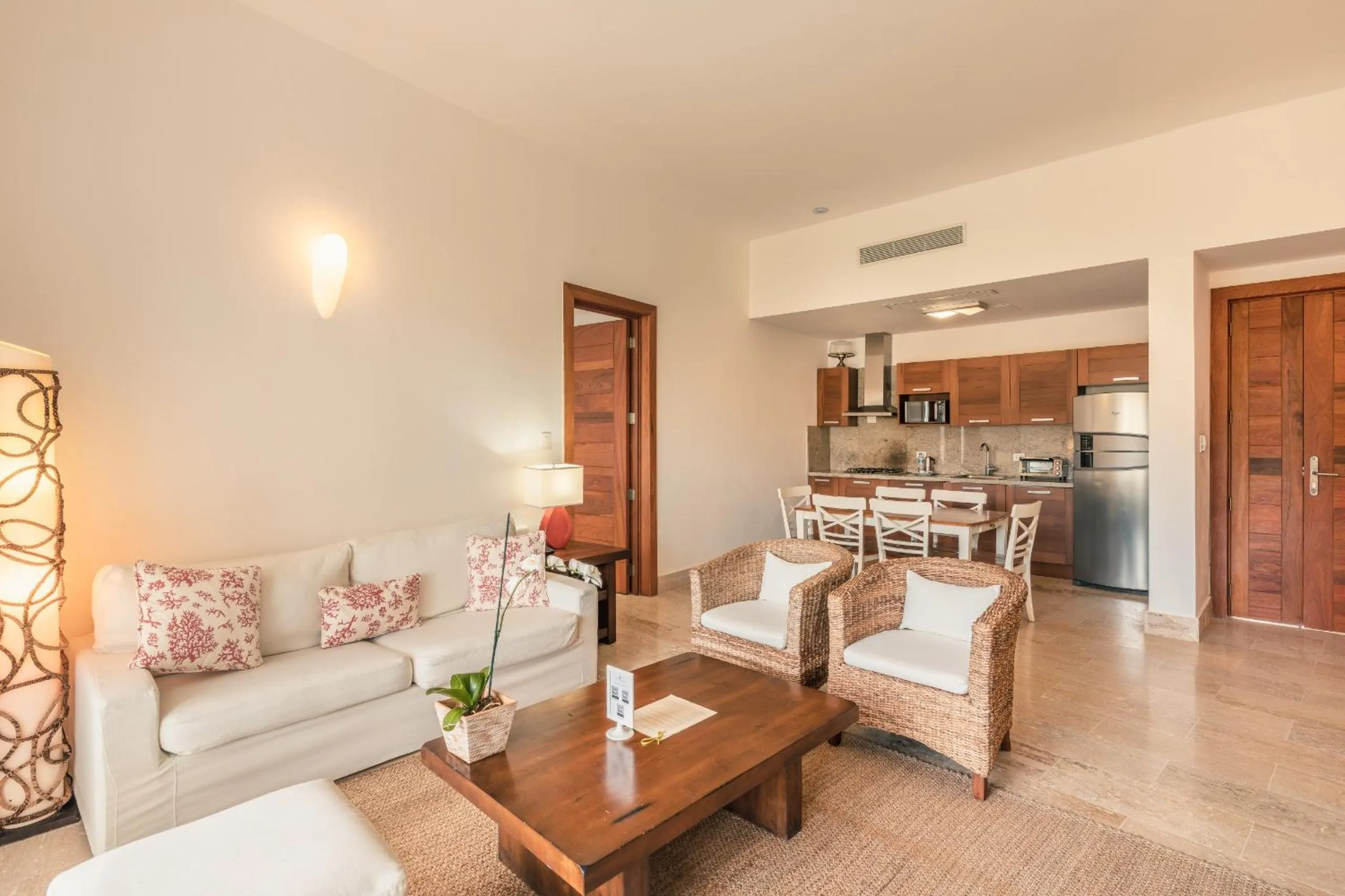 Dining area in Go away to this charming apt at Sublime w private jacuzzi included