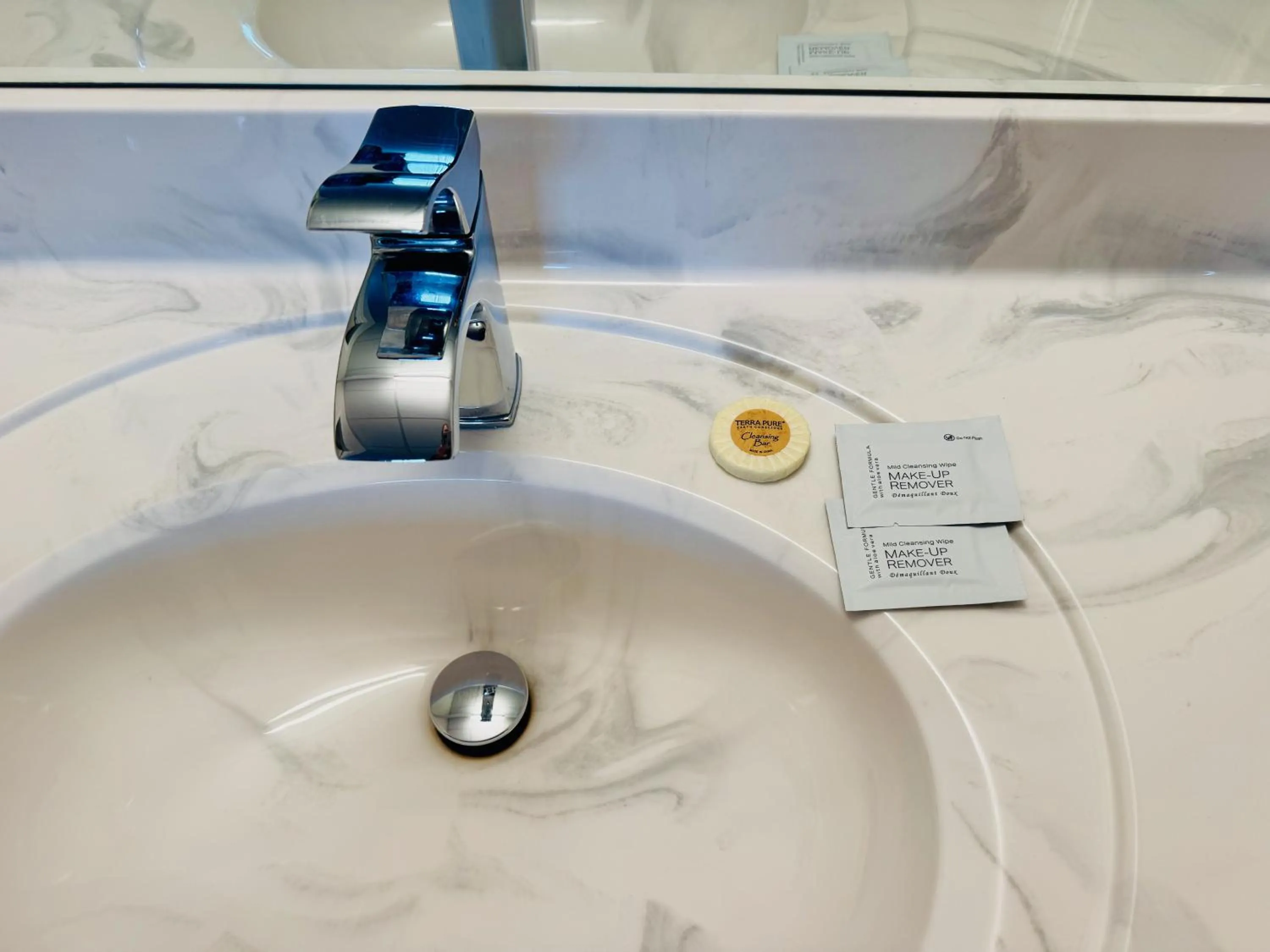 Bathroom in The Retro Hotel