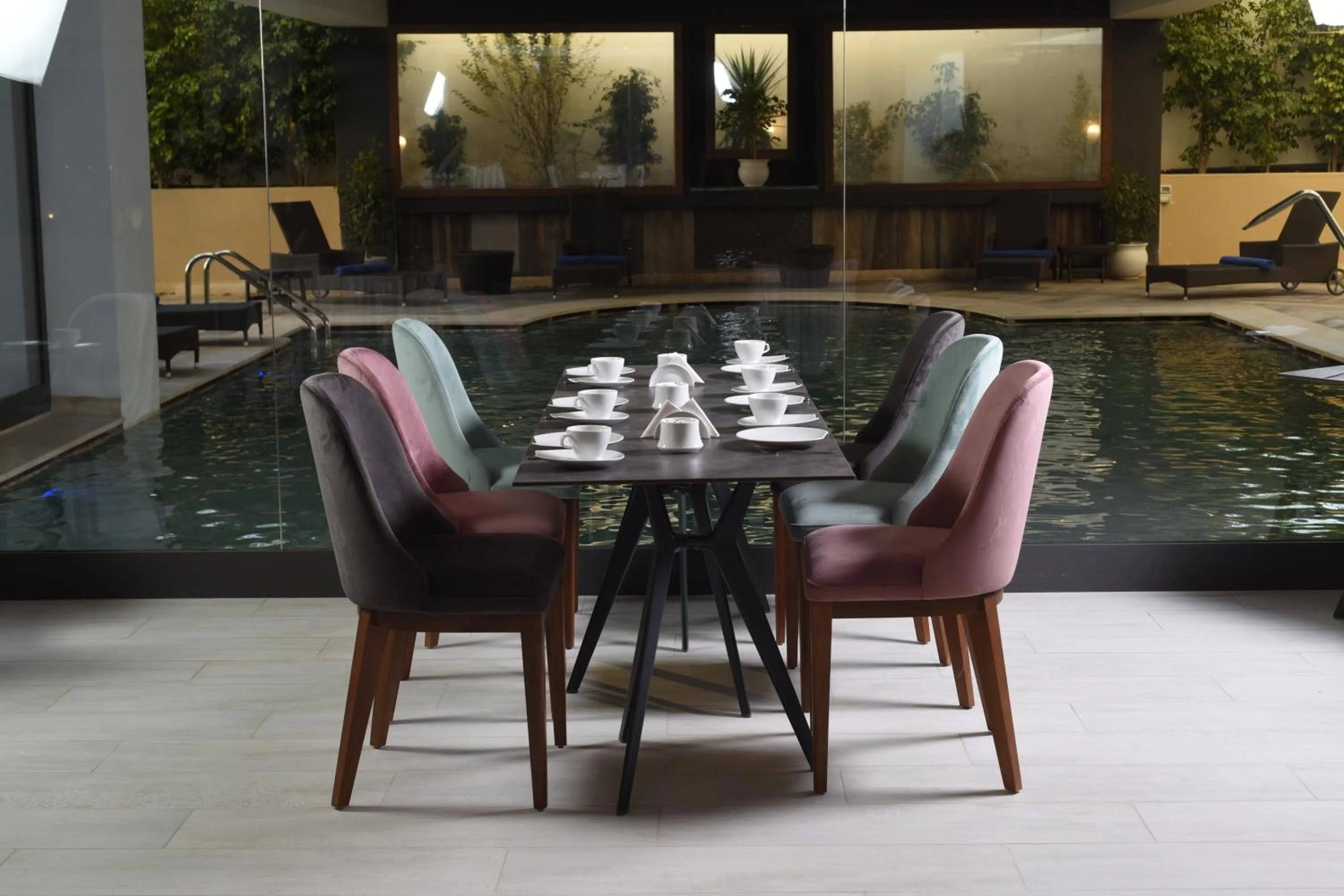 Restaurant/places to eat in Hôtel Lescure Business and SPA