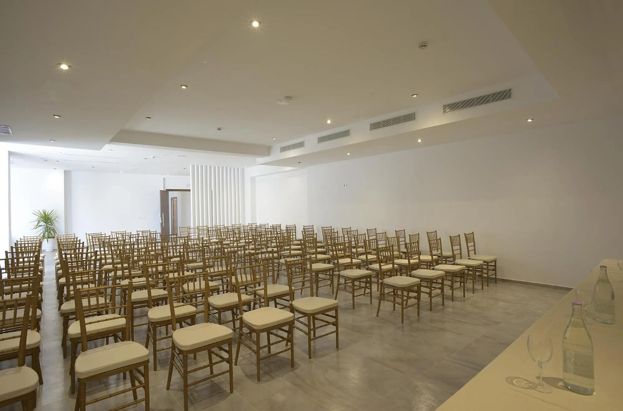 Business facilities in Hôtel Lescure Business and SPA