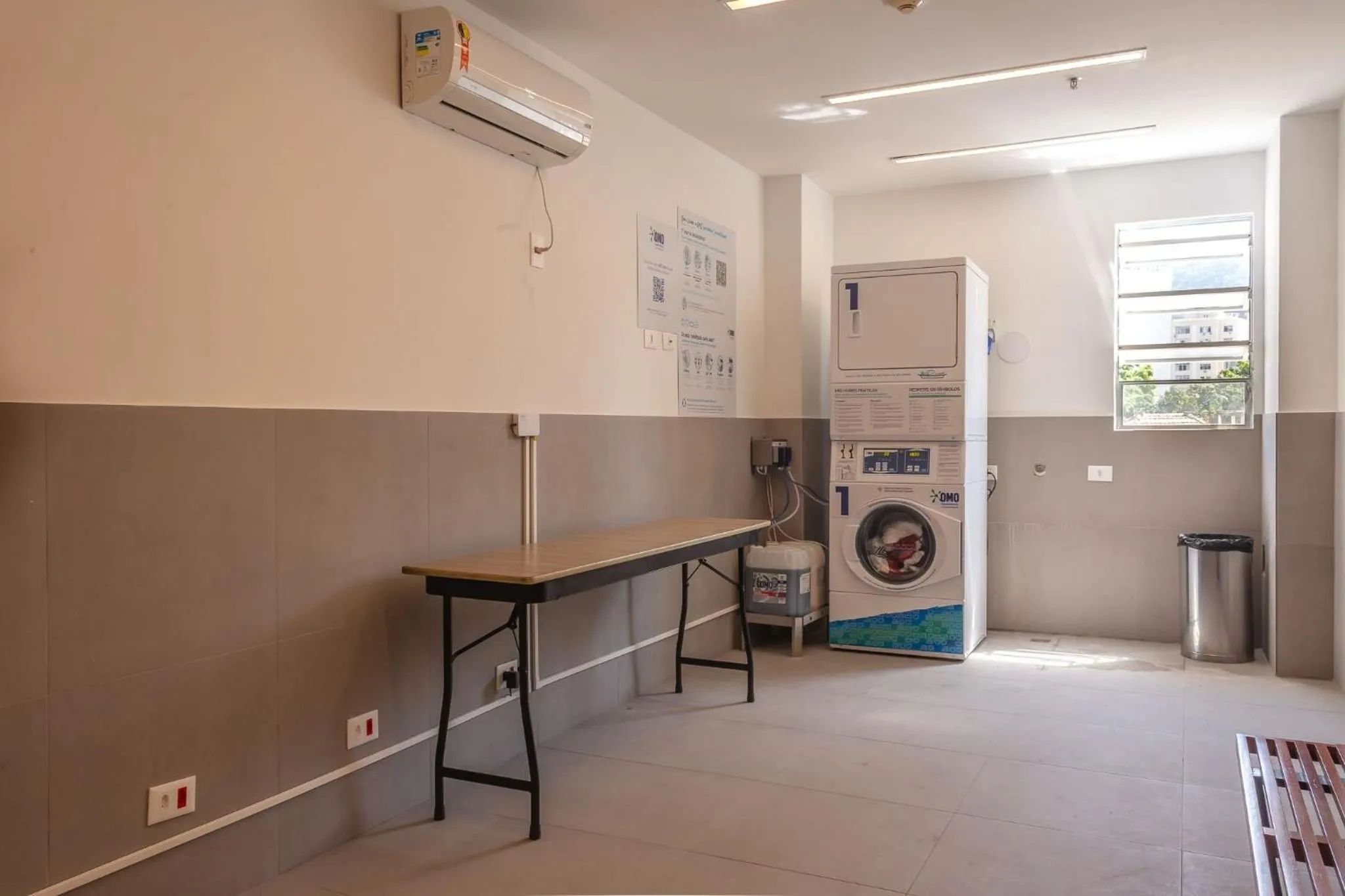 washing machine in Xtay Privilege Botafogo - Apartamentos a 6min da praia e próximo a Copacabana