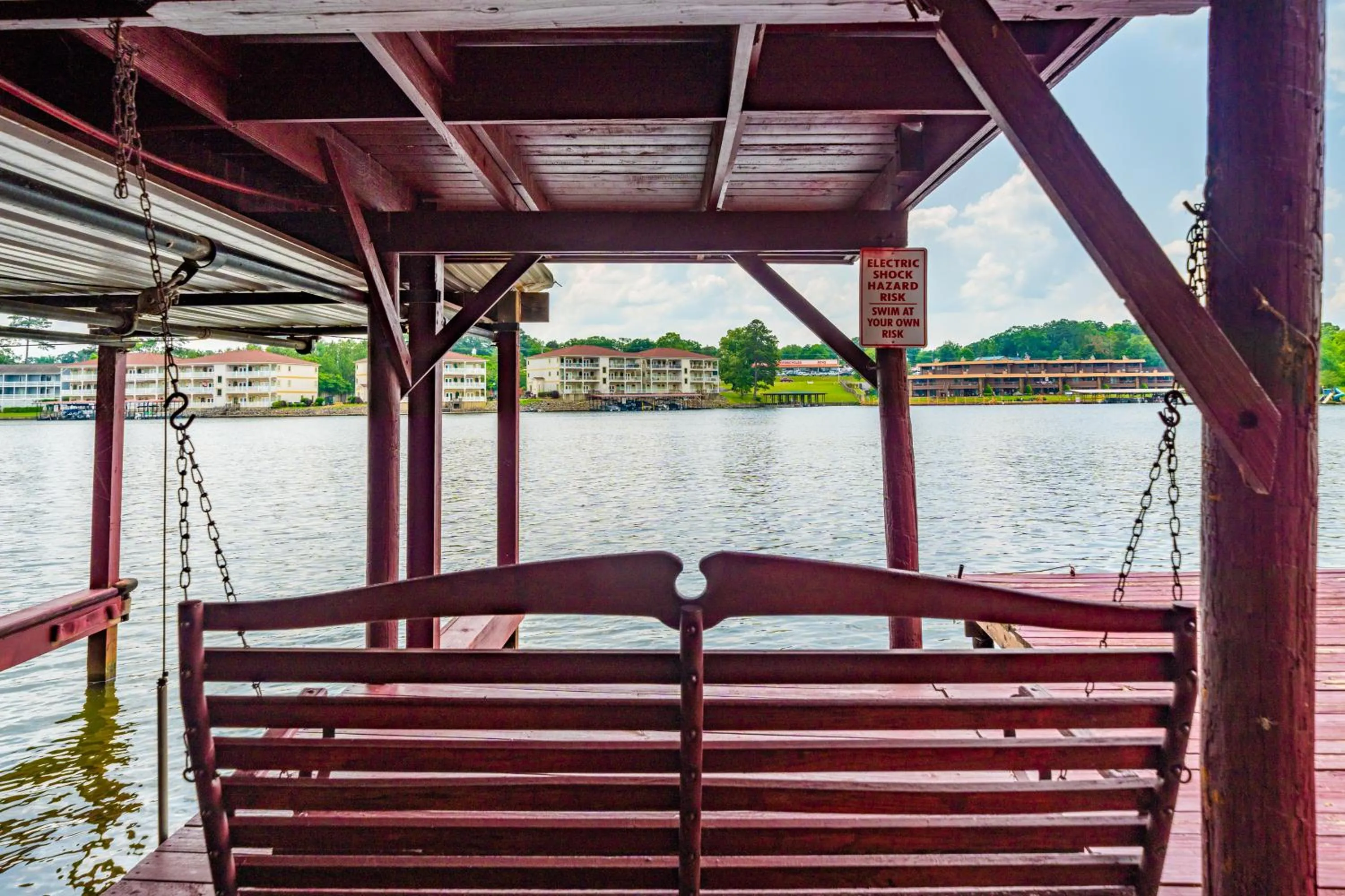 Lake view in Liams Lodge-Peaceful Cabin Panoramic Lake Views