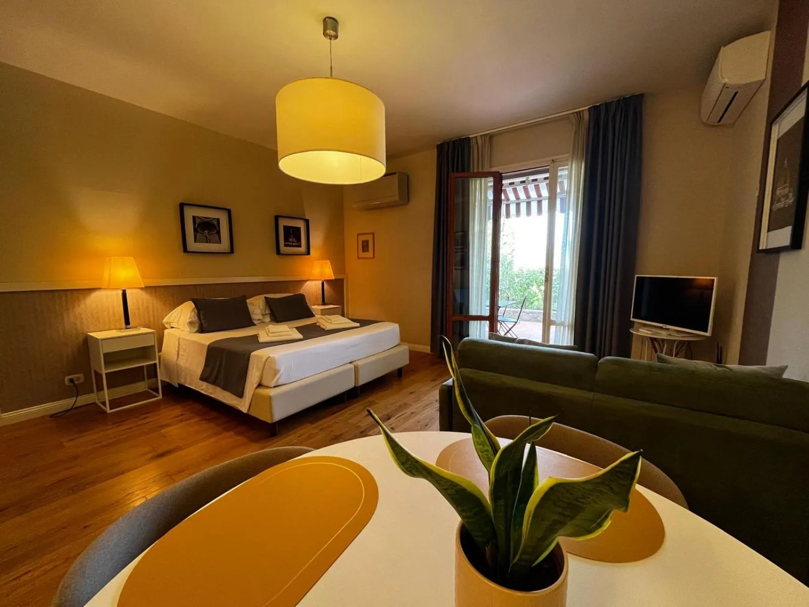 Photo of the whole room, Bed in Residence Poggio Golf Chianti Firenze