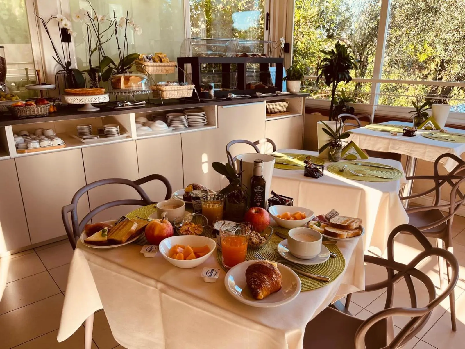 Buffet breakfast in Residence Poggio Golf Chianti Firenze