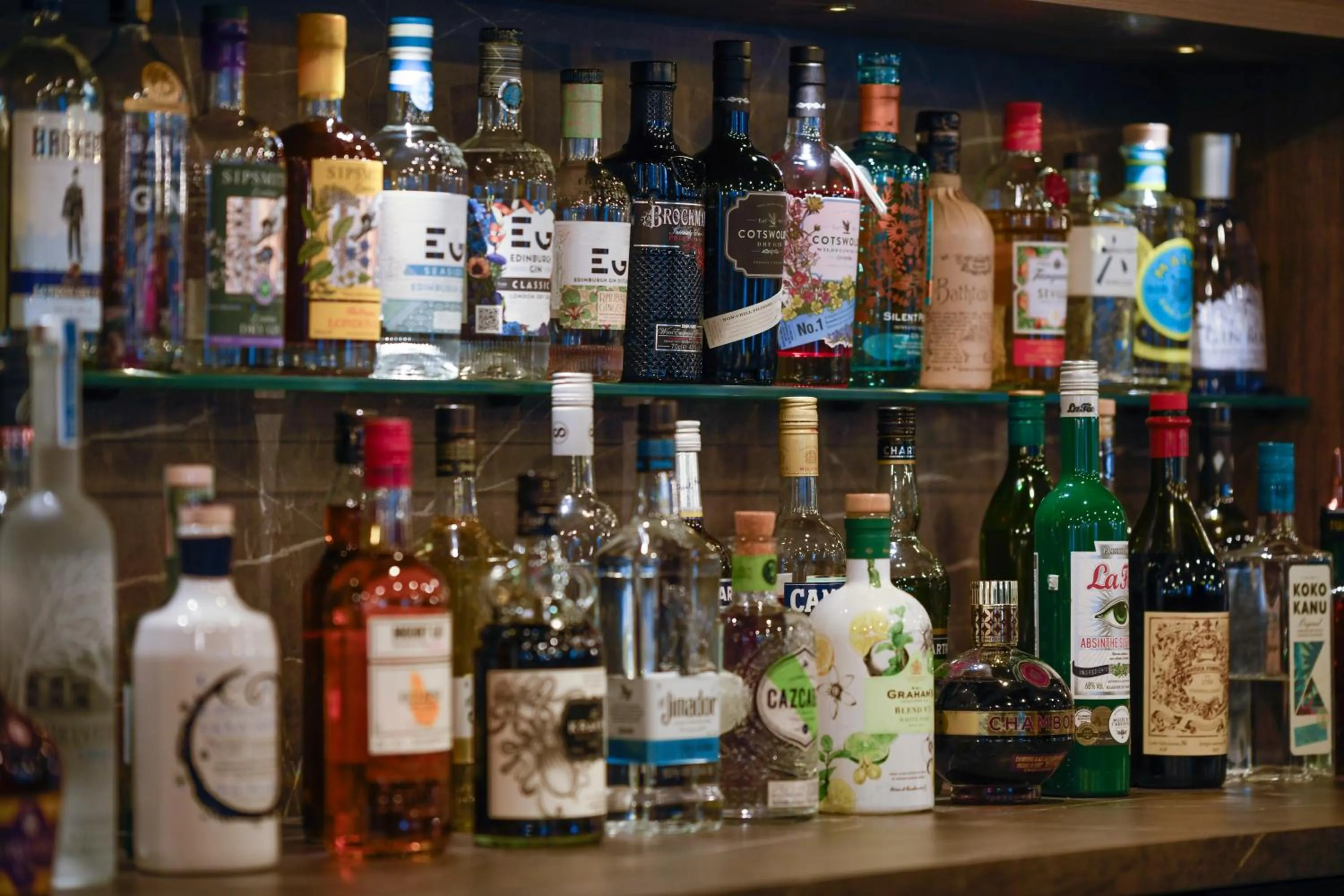 Lounge or bar in The Heyford Hotel