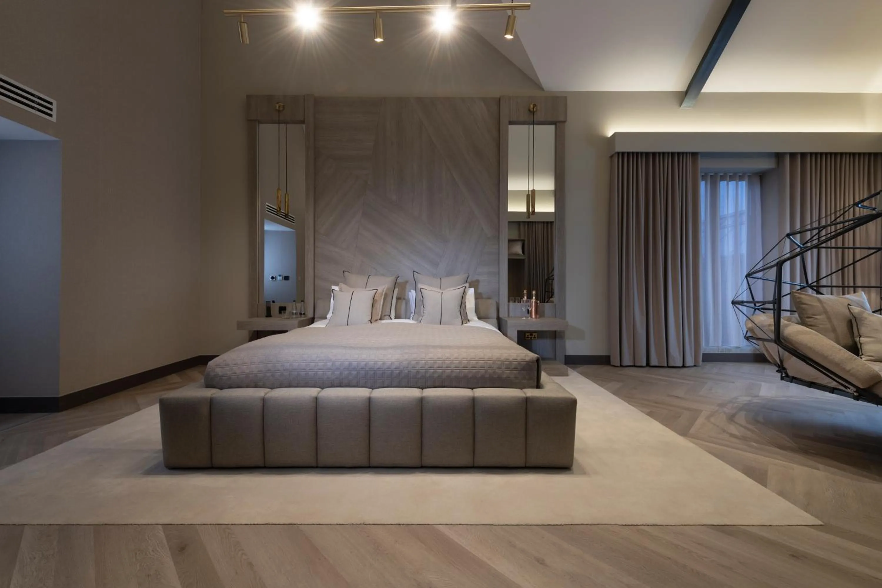 Bedroom, Bed in The Heyford Hotel