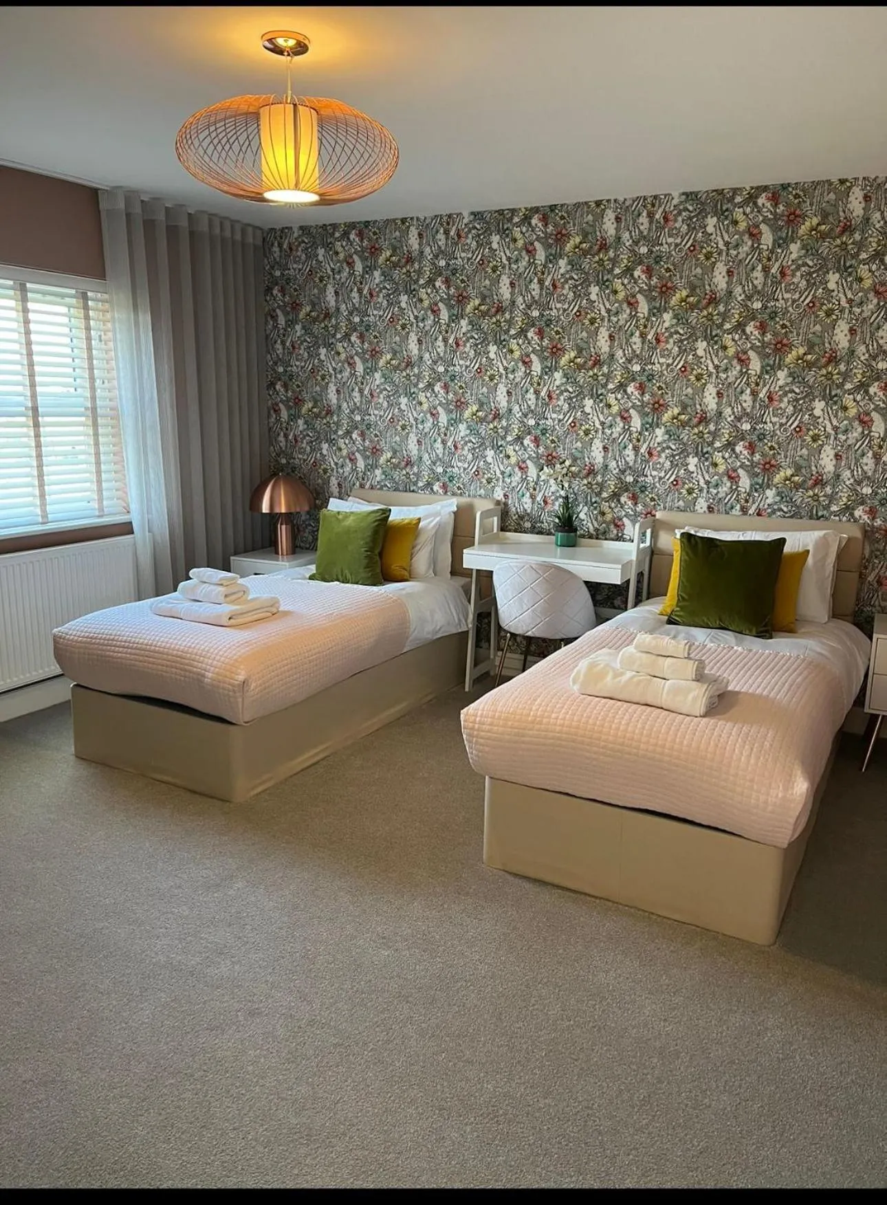 Bedroom, Bed in The Heyford Hotel