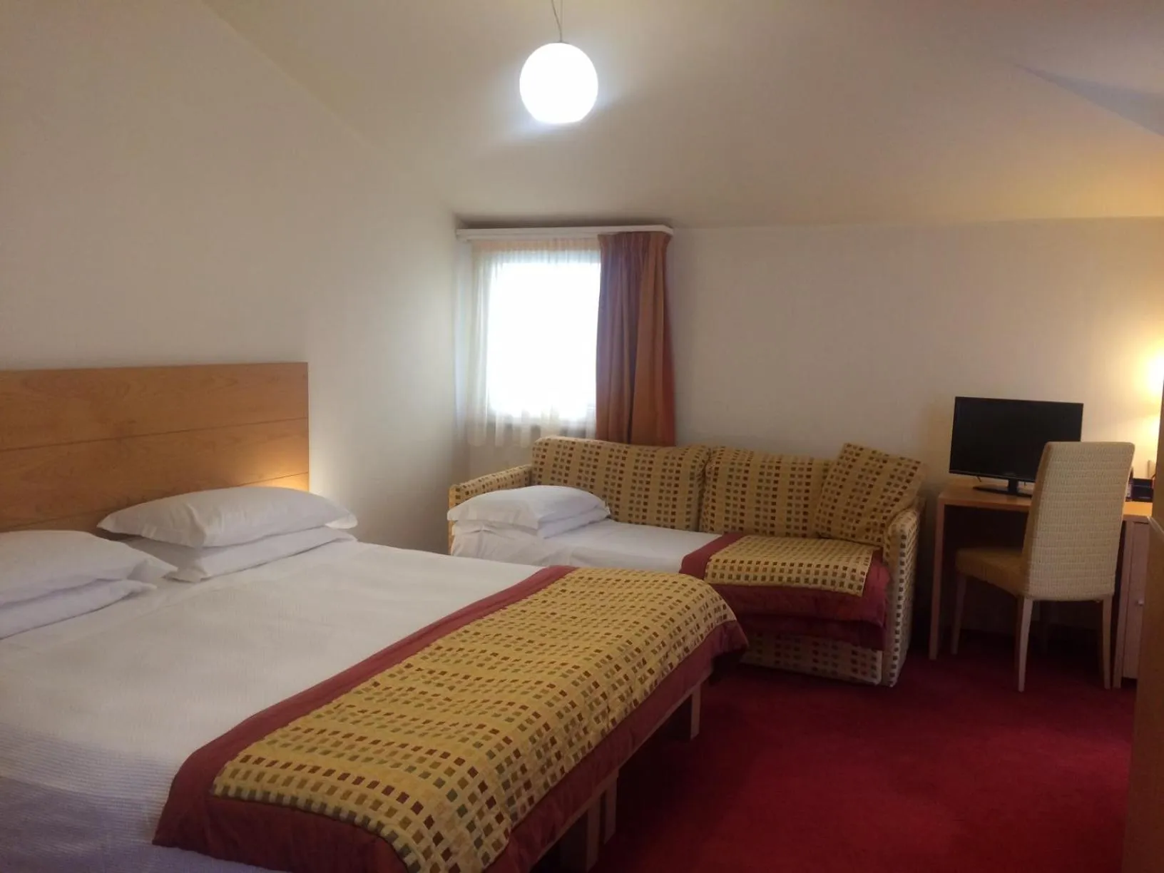 Photo of the whole room, Bed in Accademia Hotel