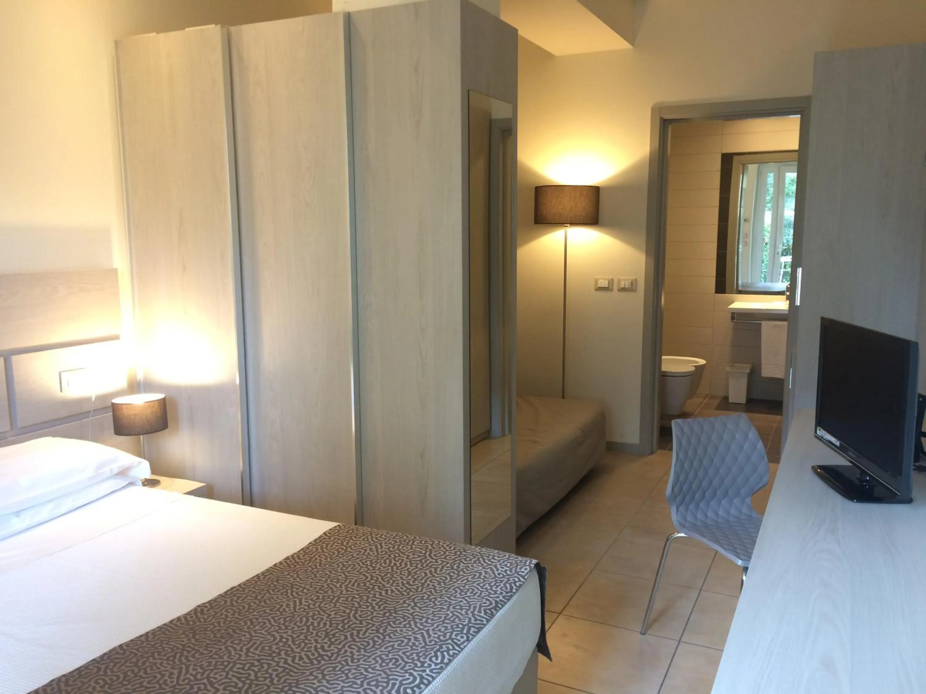 Photo of the whole room, Bed in Accademia Hotel