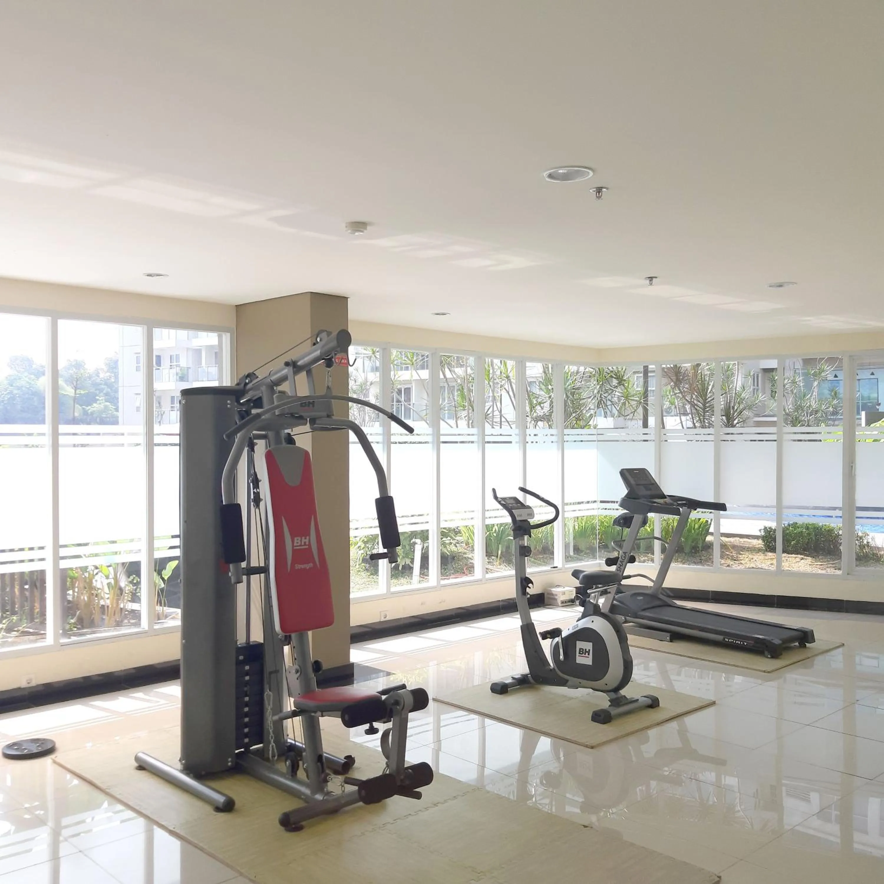 Fitness centre/facilities in High Livin Apartment Pasteur