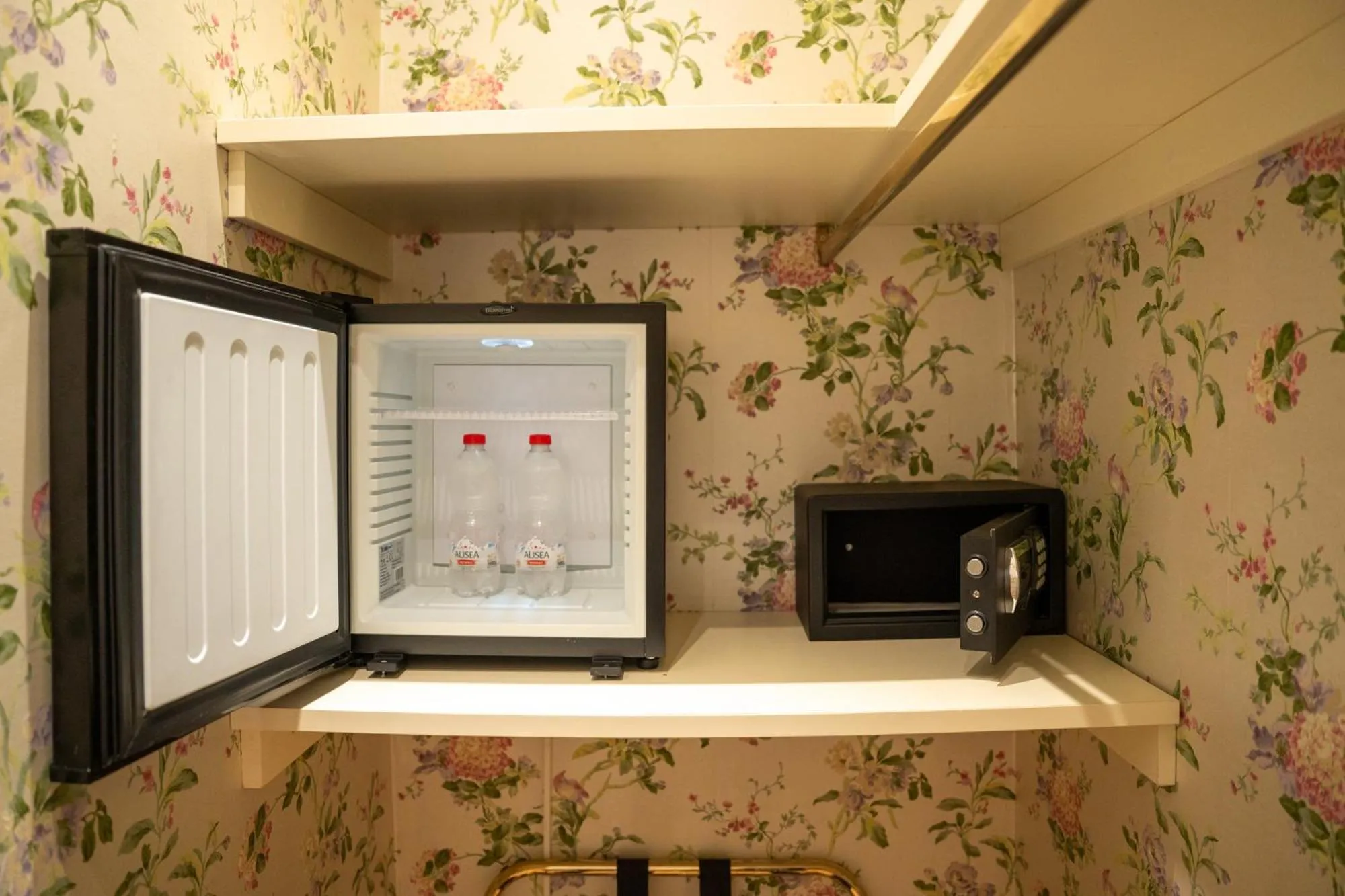 minibar in Hotel Pendini