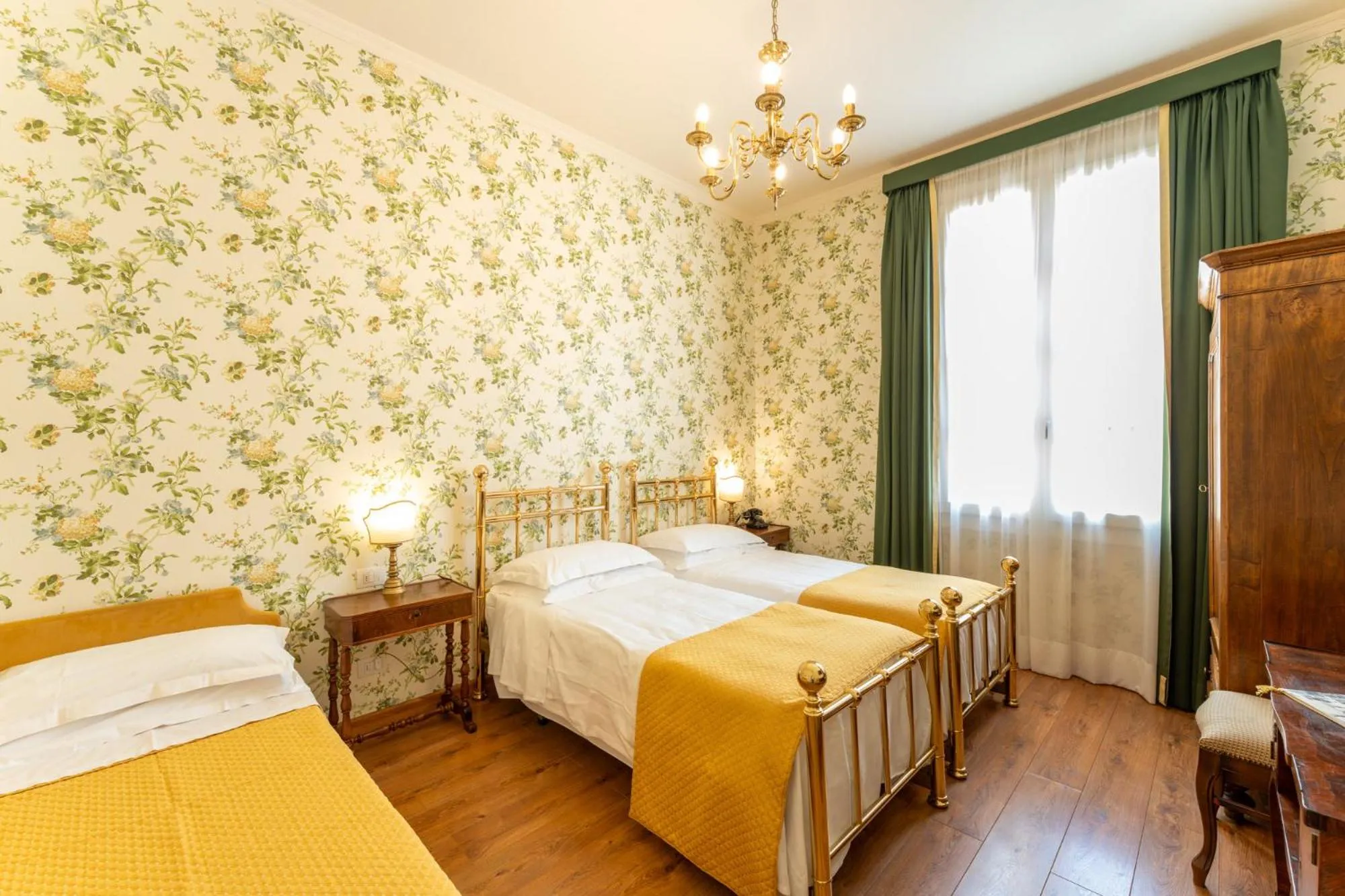 Photo of the whole room, Bed in Hotel Pendini