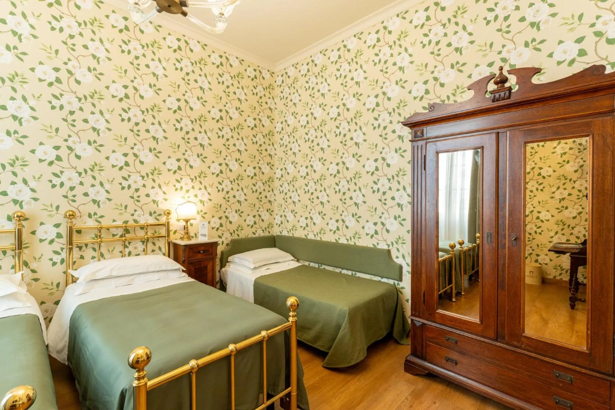 Photo of the whole room, Bed in Hotel Pendini