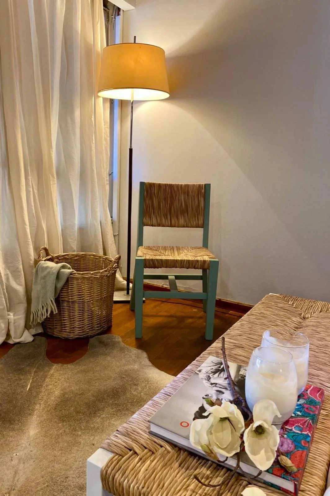 Seating area, Bed in Casa Reconquista