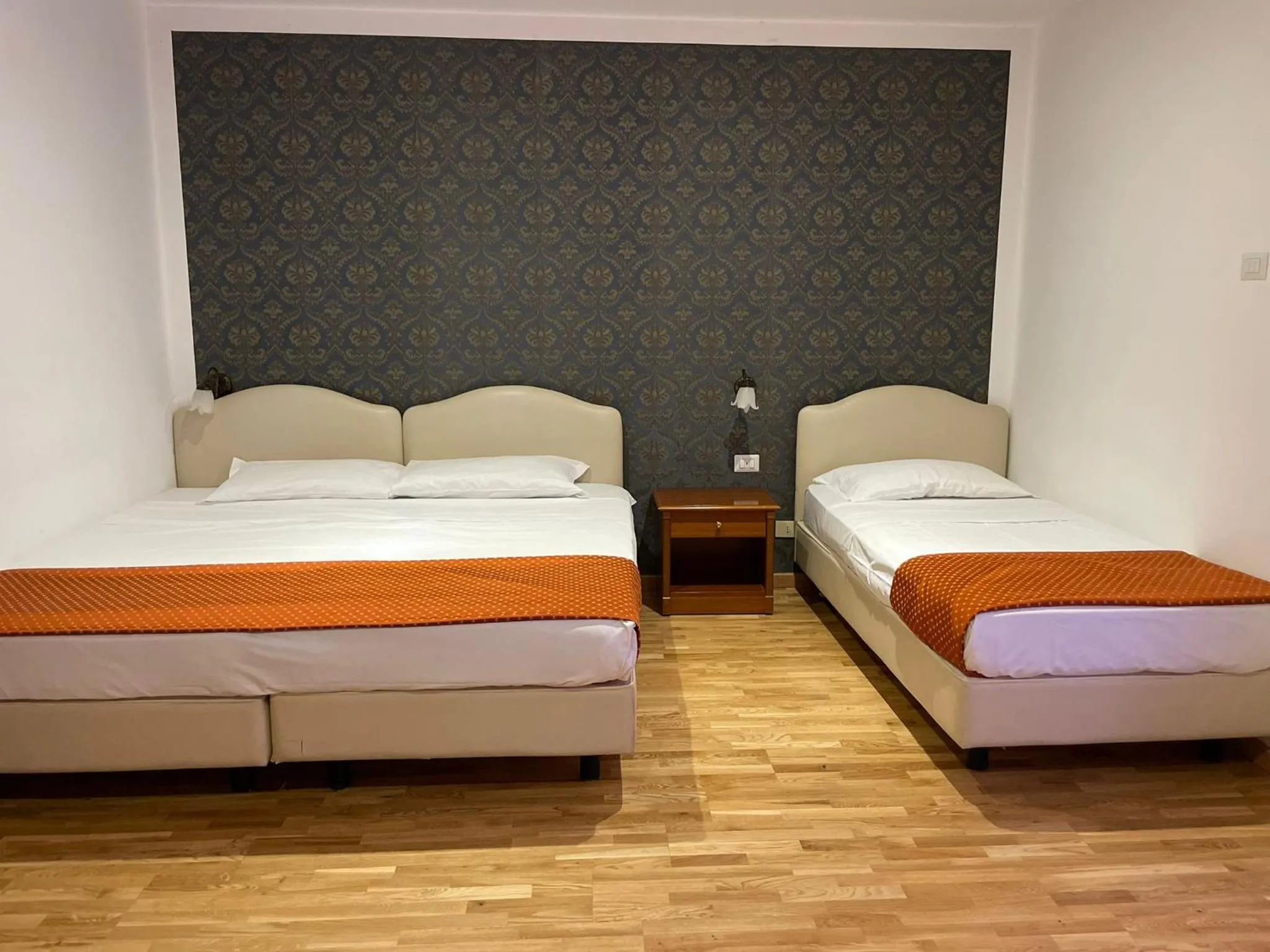 Bed in Hotel Fenicia