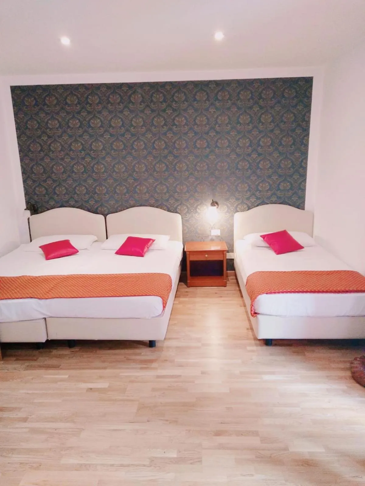 Bed in Hotel Fenicia