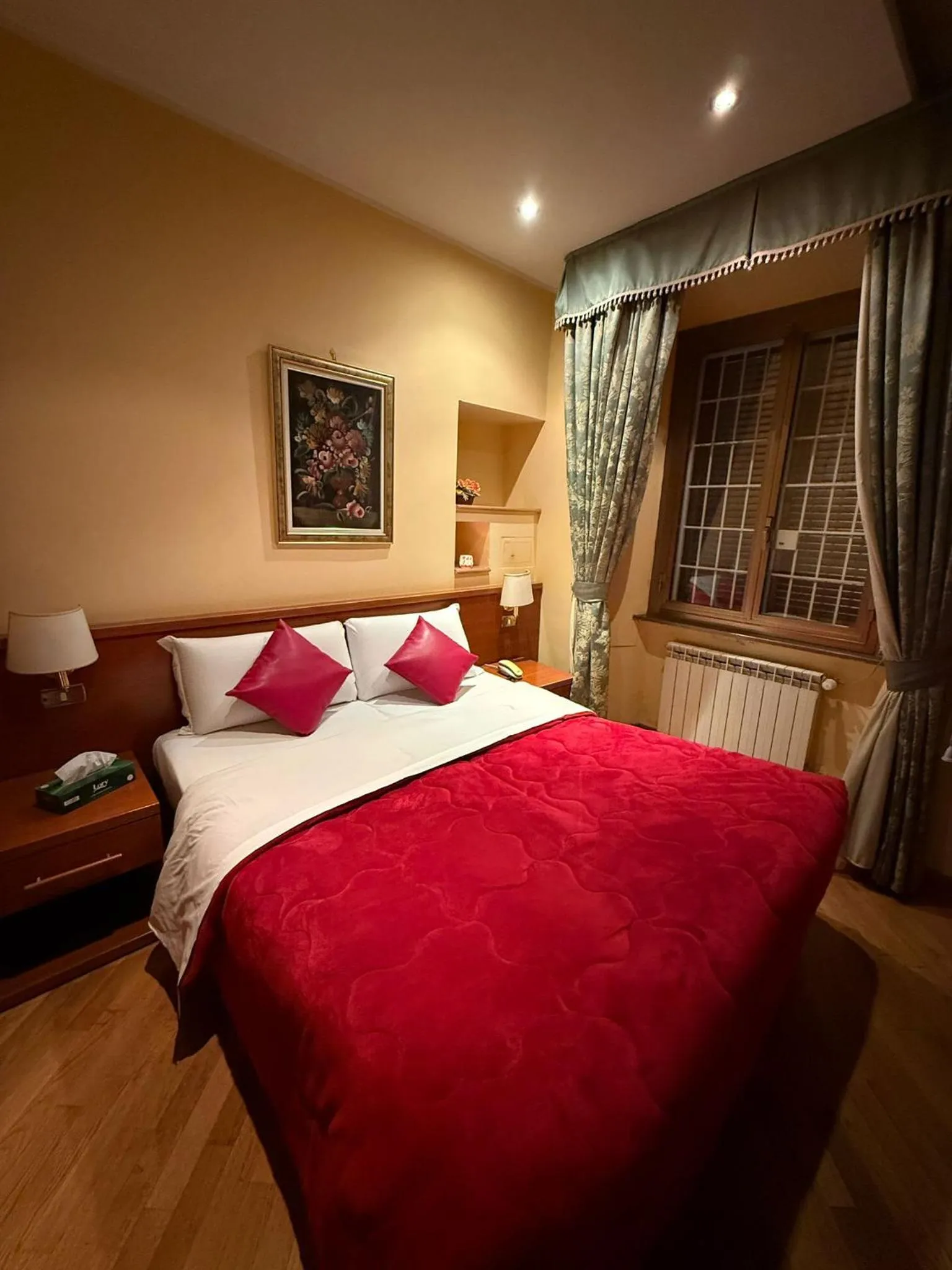 Bed in Hotel Fenicia