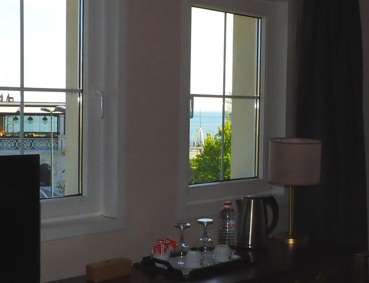 Coffee/tea facilities in Recital Park Hotel