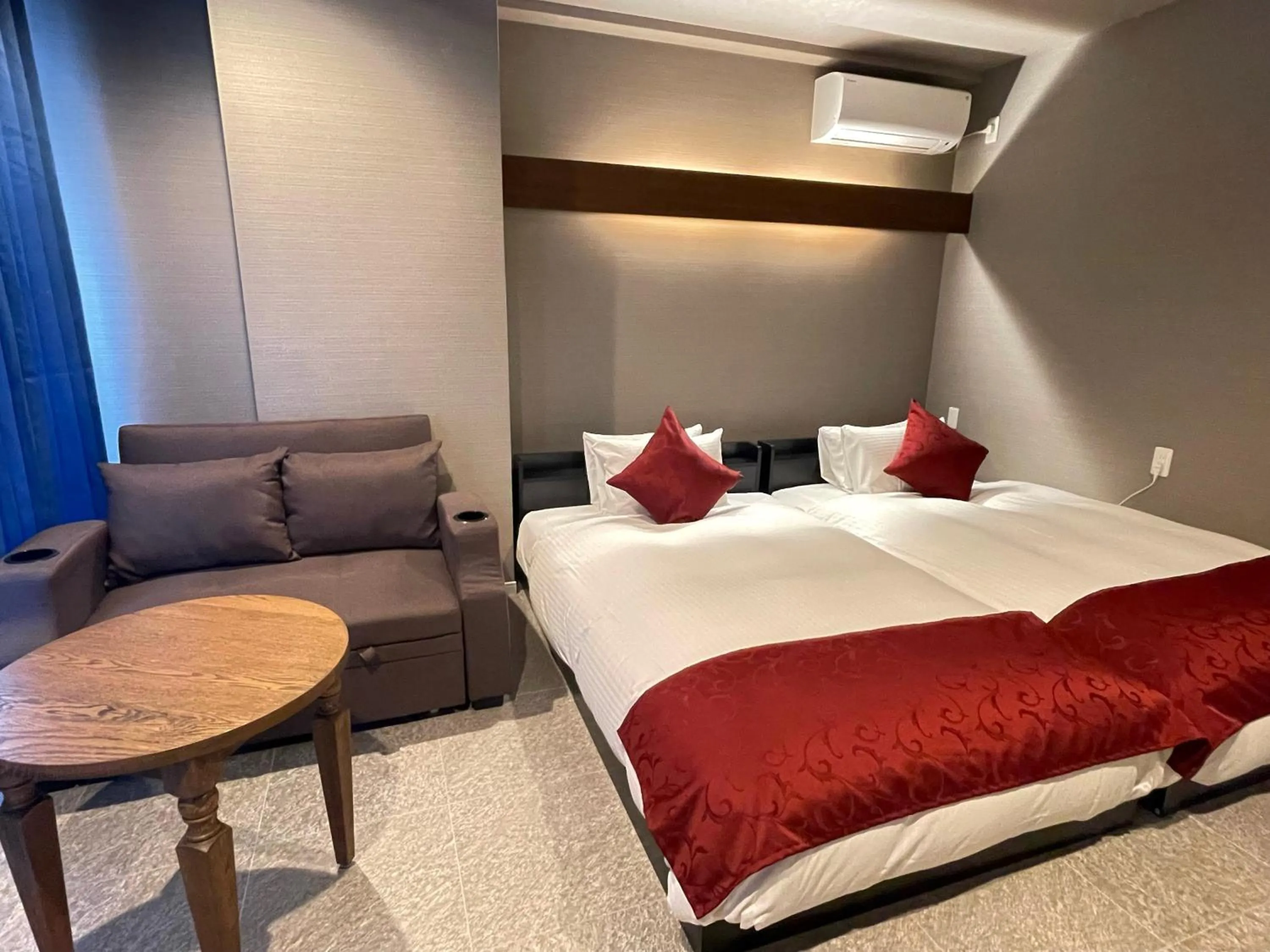 Photo of the whole room, Bed in La Jolie Motomachi