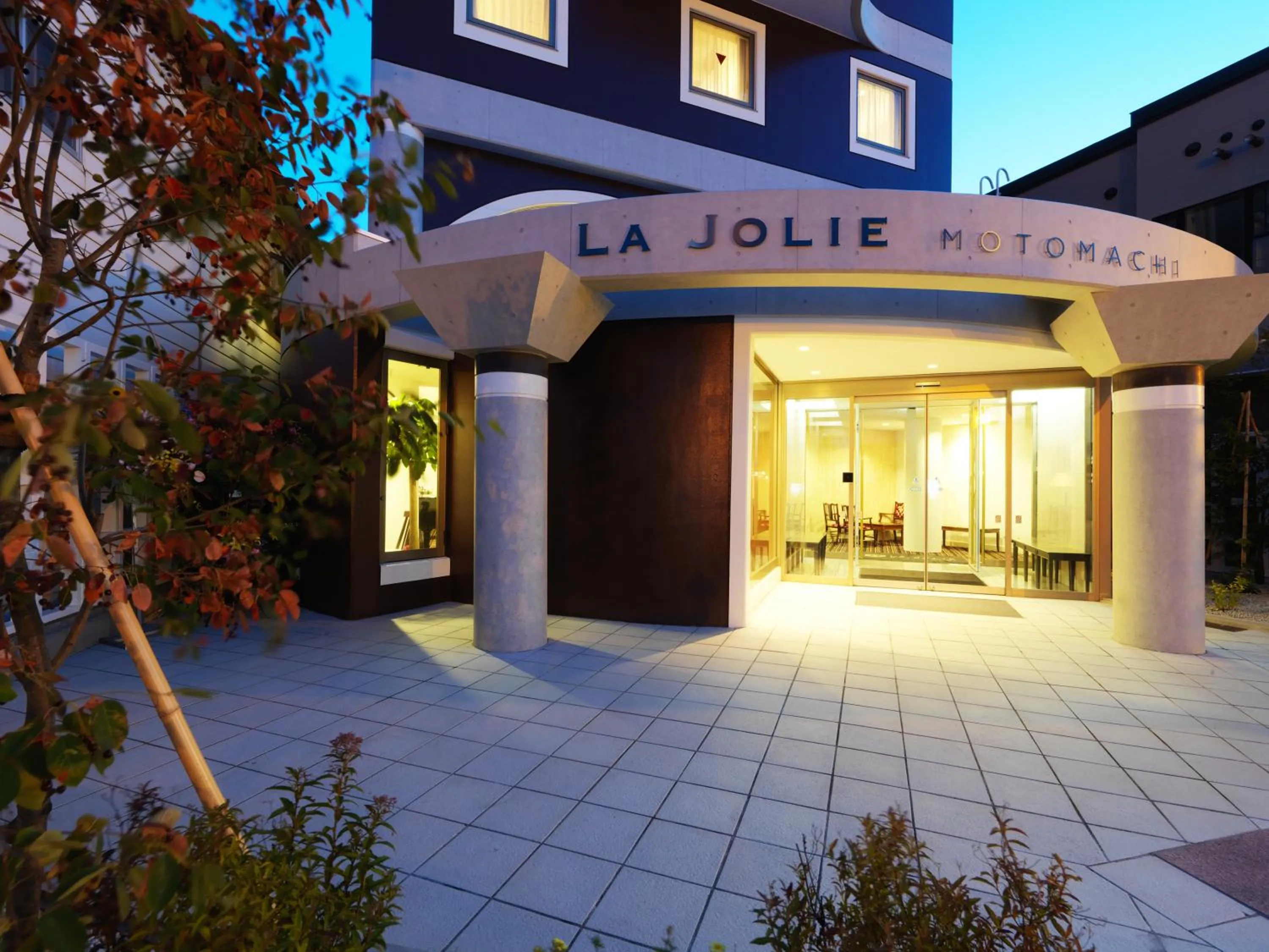 Property building in La Jolie Motomachi