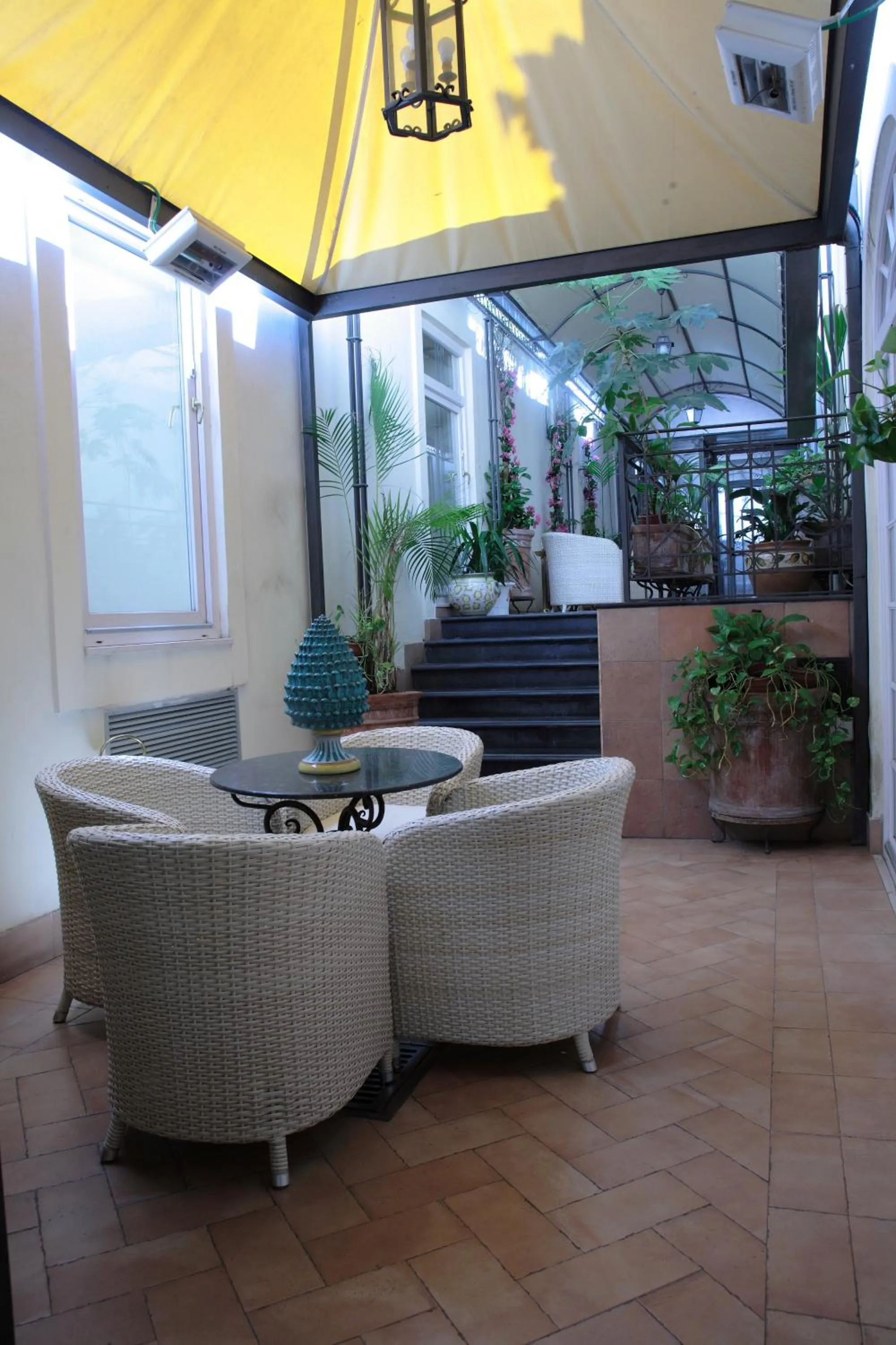 Lounge or bar in Palazzo Alabardieri