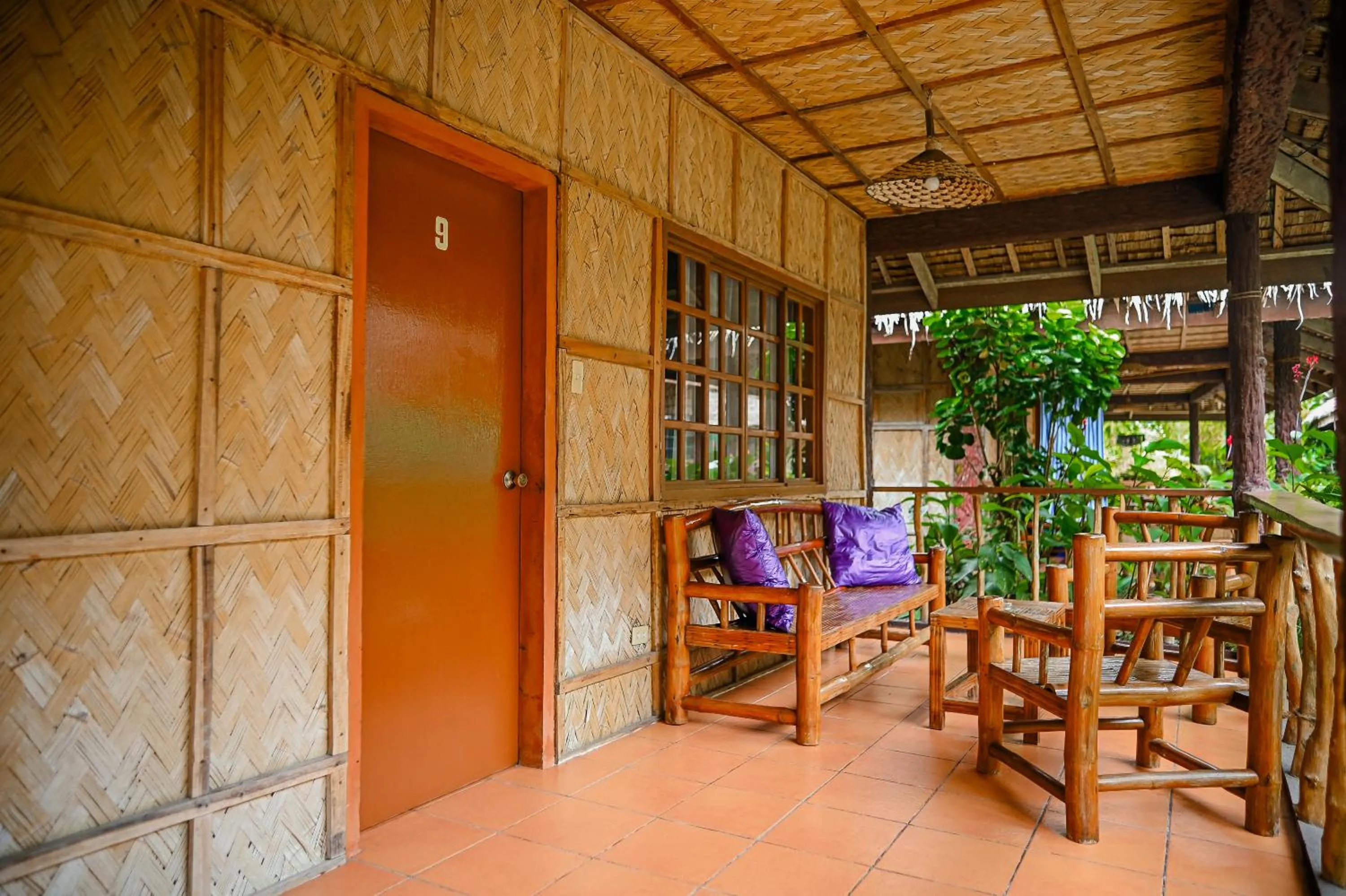 Property building in Garden of Eden Dive Resort