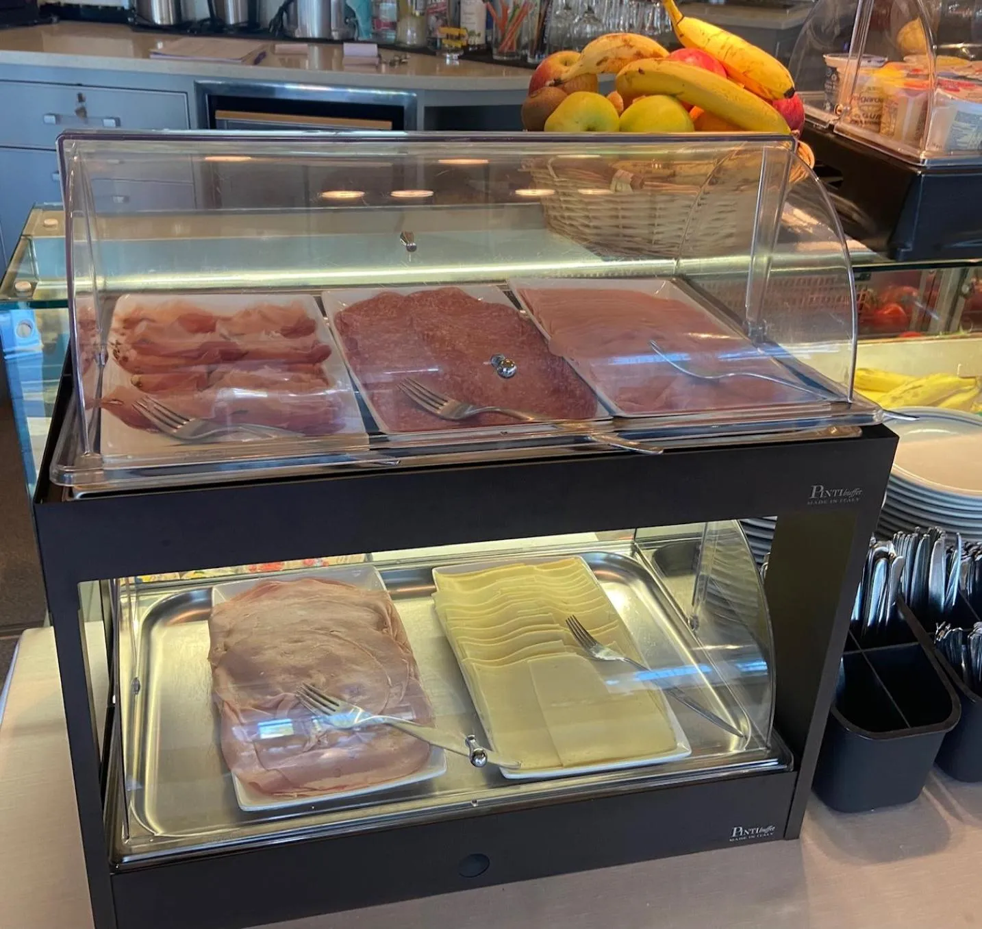 Breakfast in Aparthotel Gioia