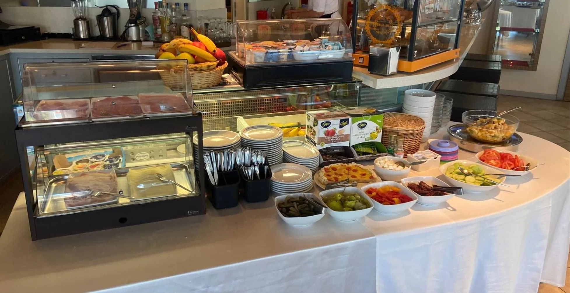 Breakfast in Aparthotel Gioia