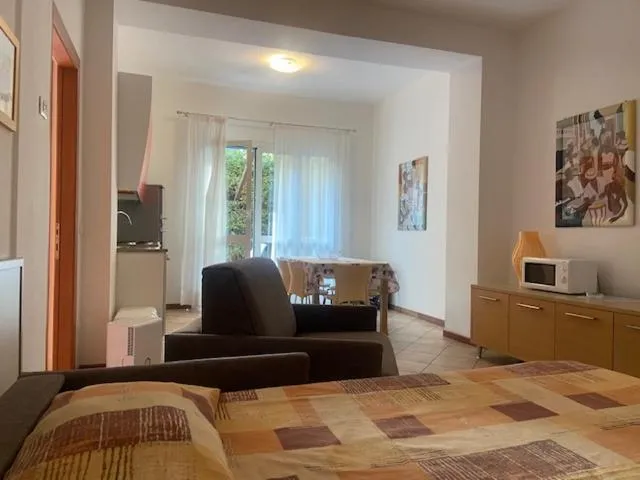 Dining area, Bed in Aparthotel Gioia