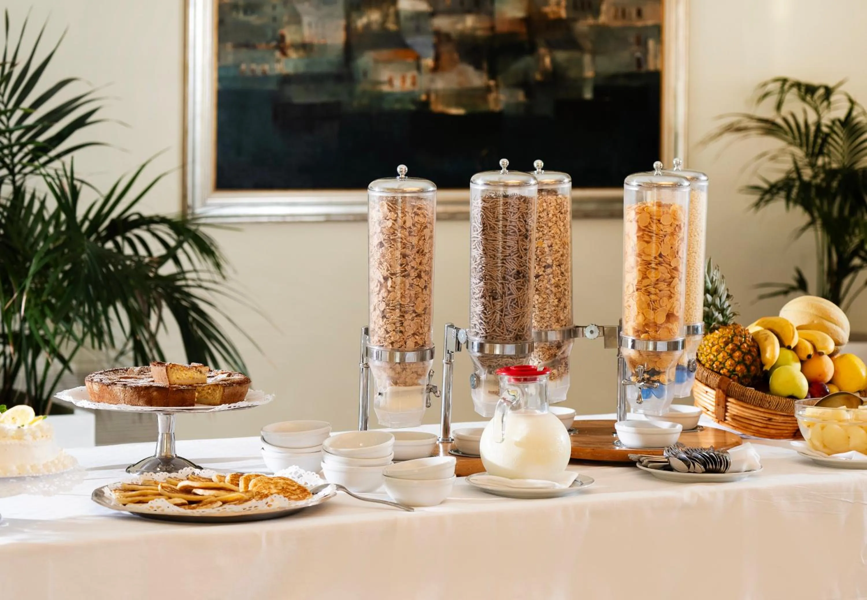 Breakfast in Grand Hotel Vesuvio