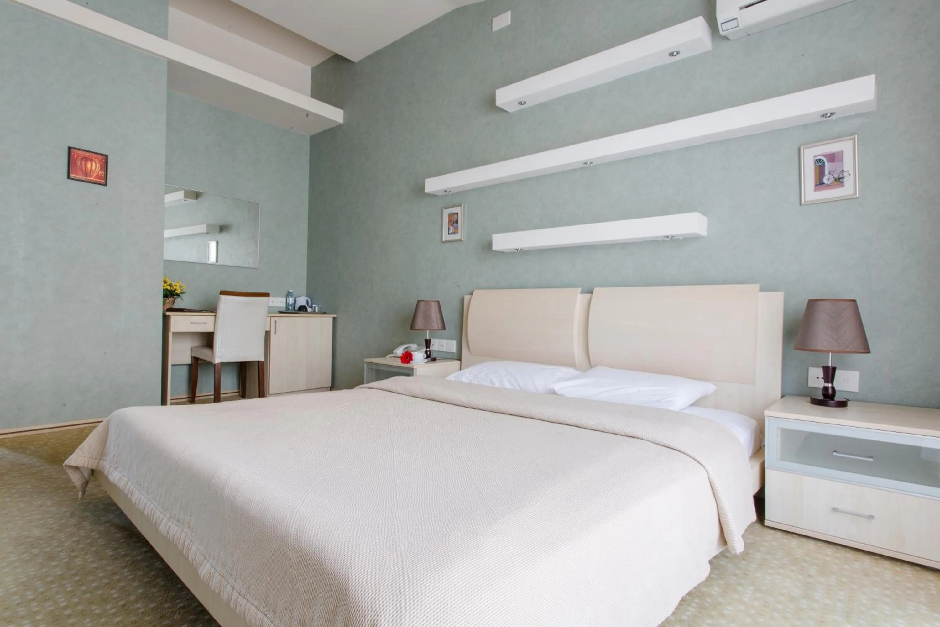 Coffee/tea facilities, Bed in Austin Hotel Baku