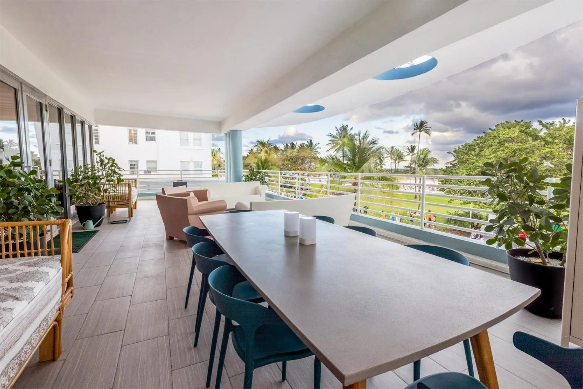 Boutique Suite with Huge Terrace and Rooftop Pool