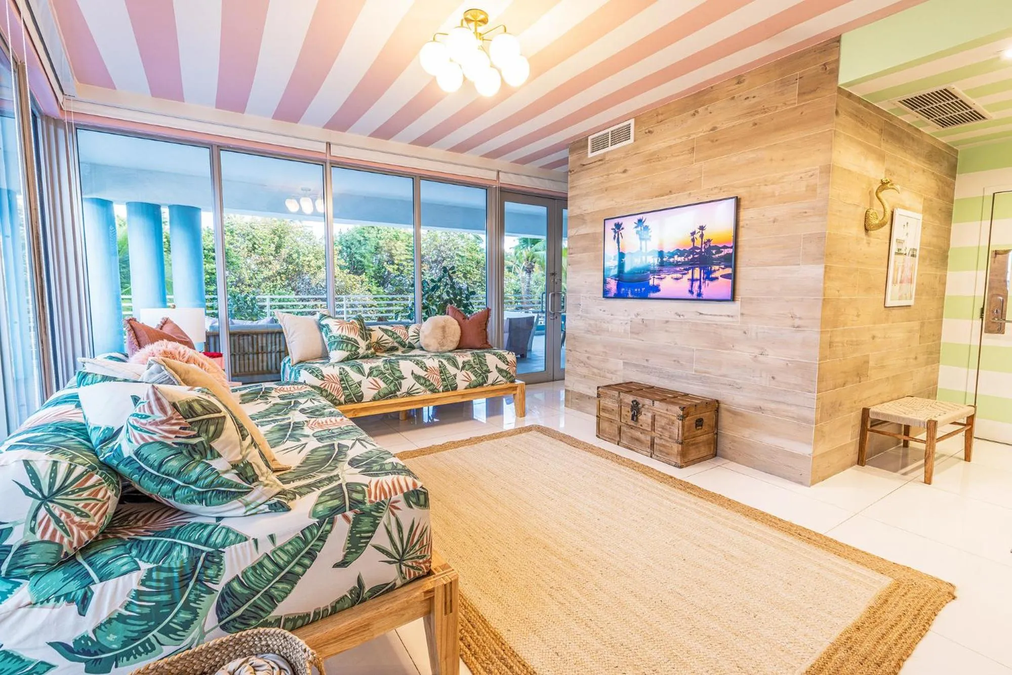 Boutique Suite with Huge Terrace and Rooftop Pool