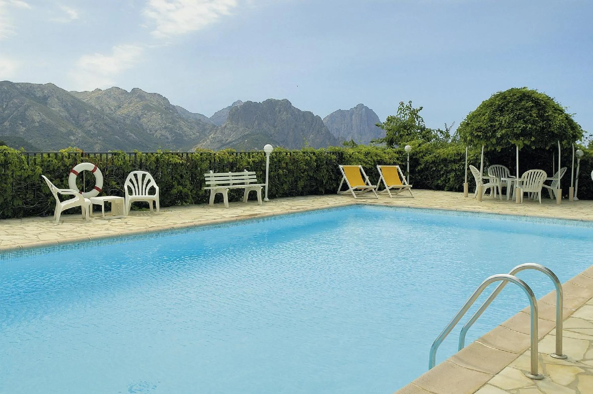 Swimming pool in Hôtel Aïtone
